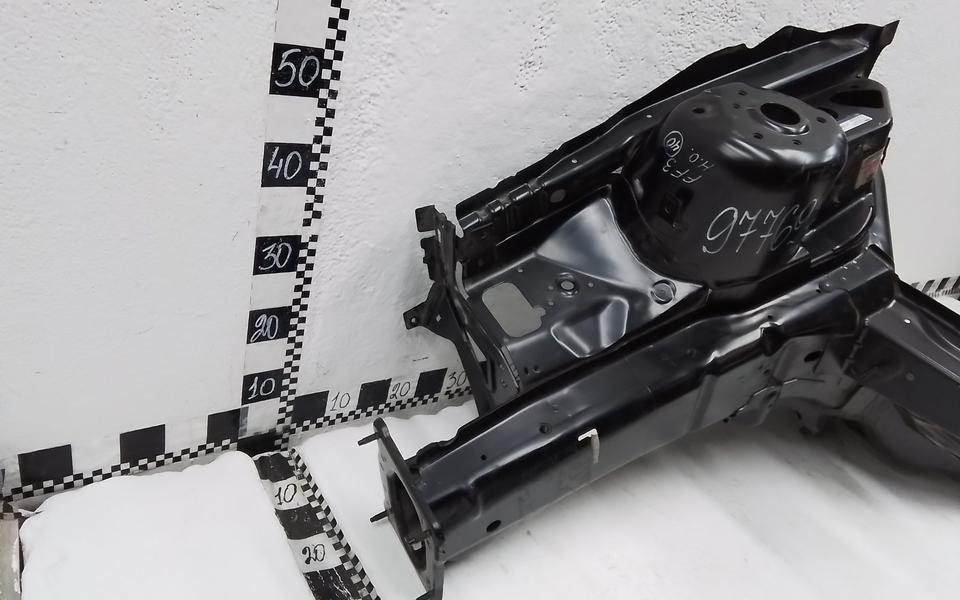 Лонжерон передний правый Ford Focus 3