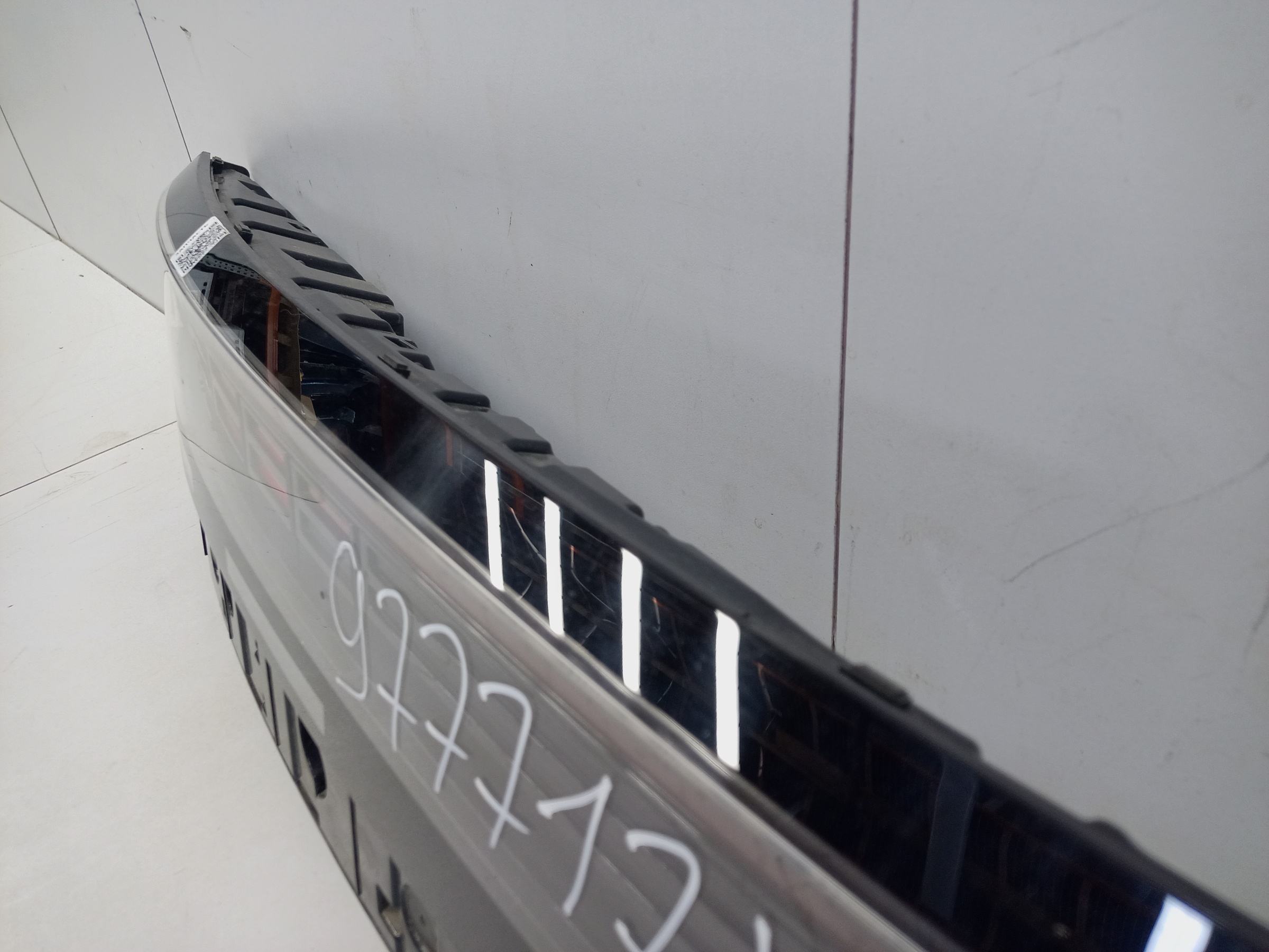 Фонарь центральный крышки багажника Volkswagen Teramont Pro