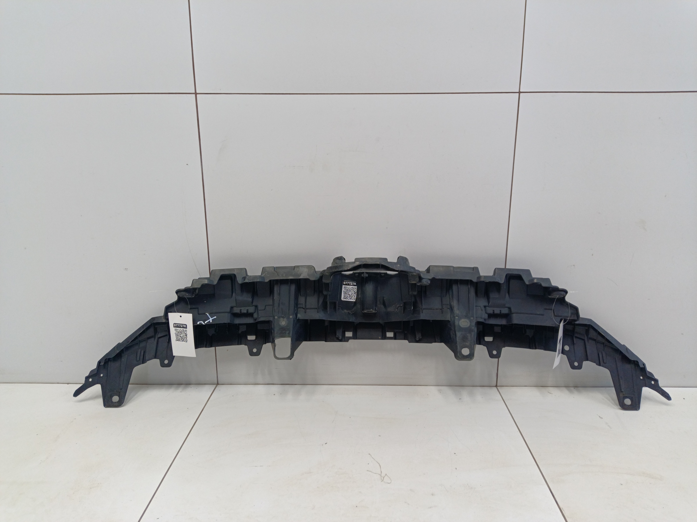 Кронштейн решетки радиатора Toyota RAV4 XA50