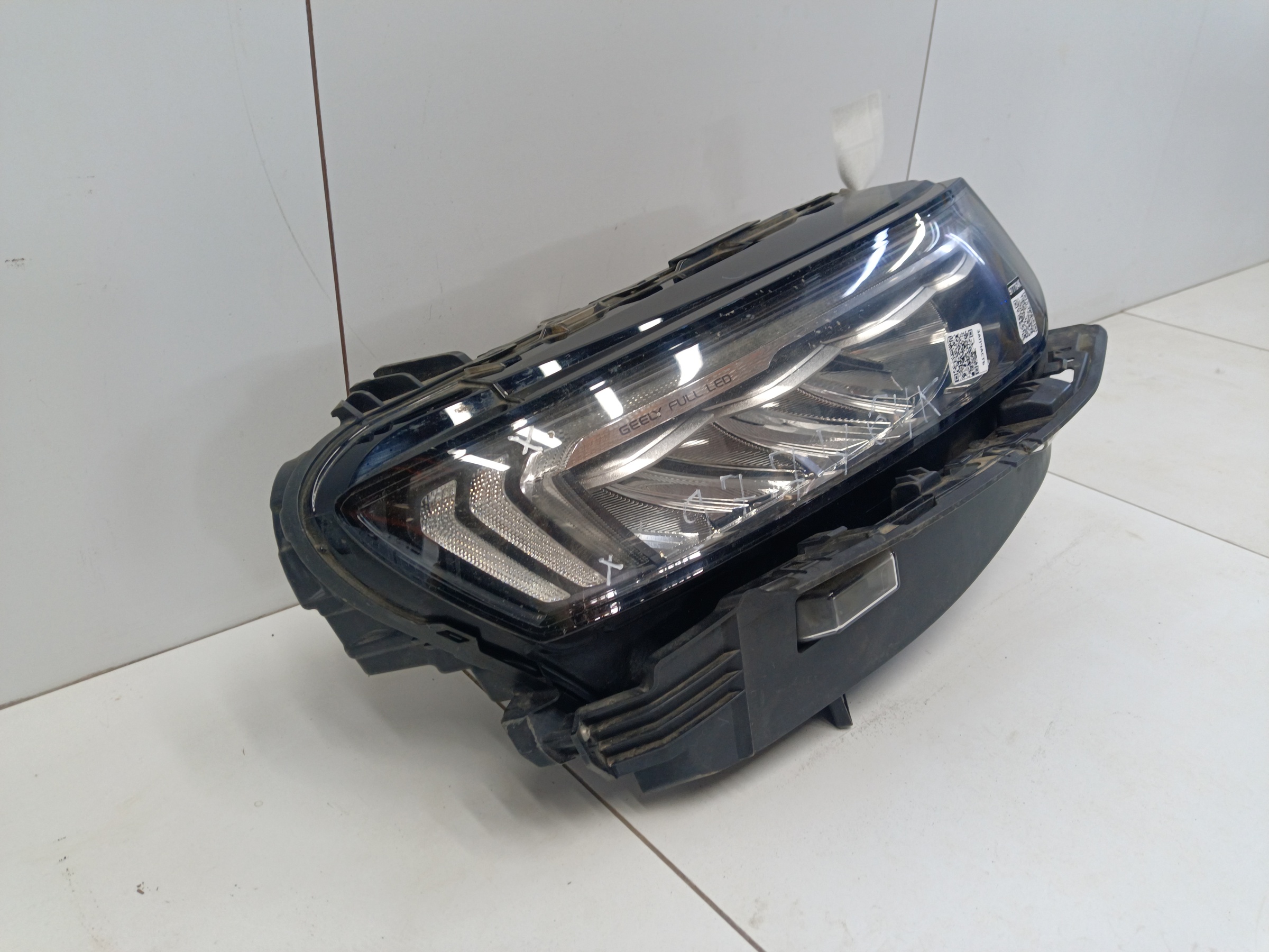 Фара передняя правая Geely Tugella Full LED