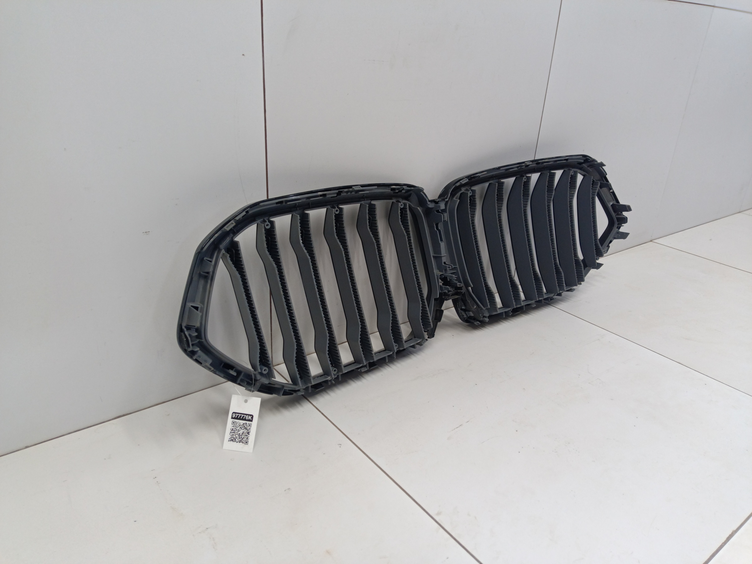 Решётка радиатора BMW X6 G06 M-Paket черная под камеру