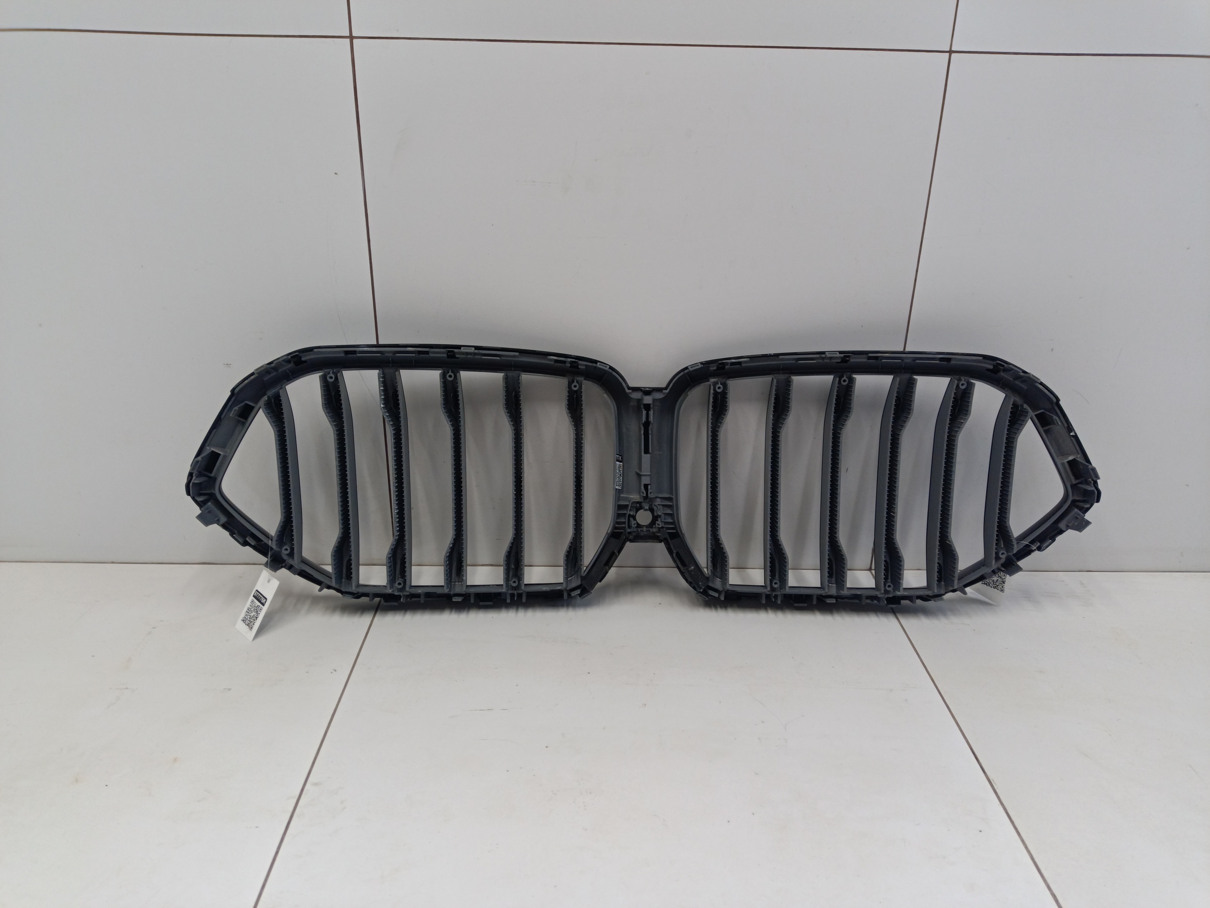 Решётка радиатора BMW X6 G06 M-Paket черная под камеру