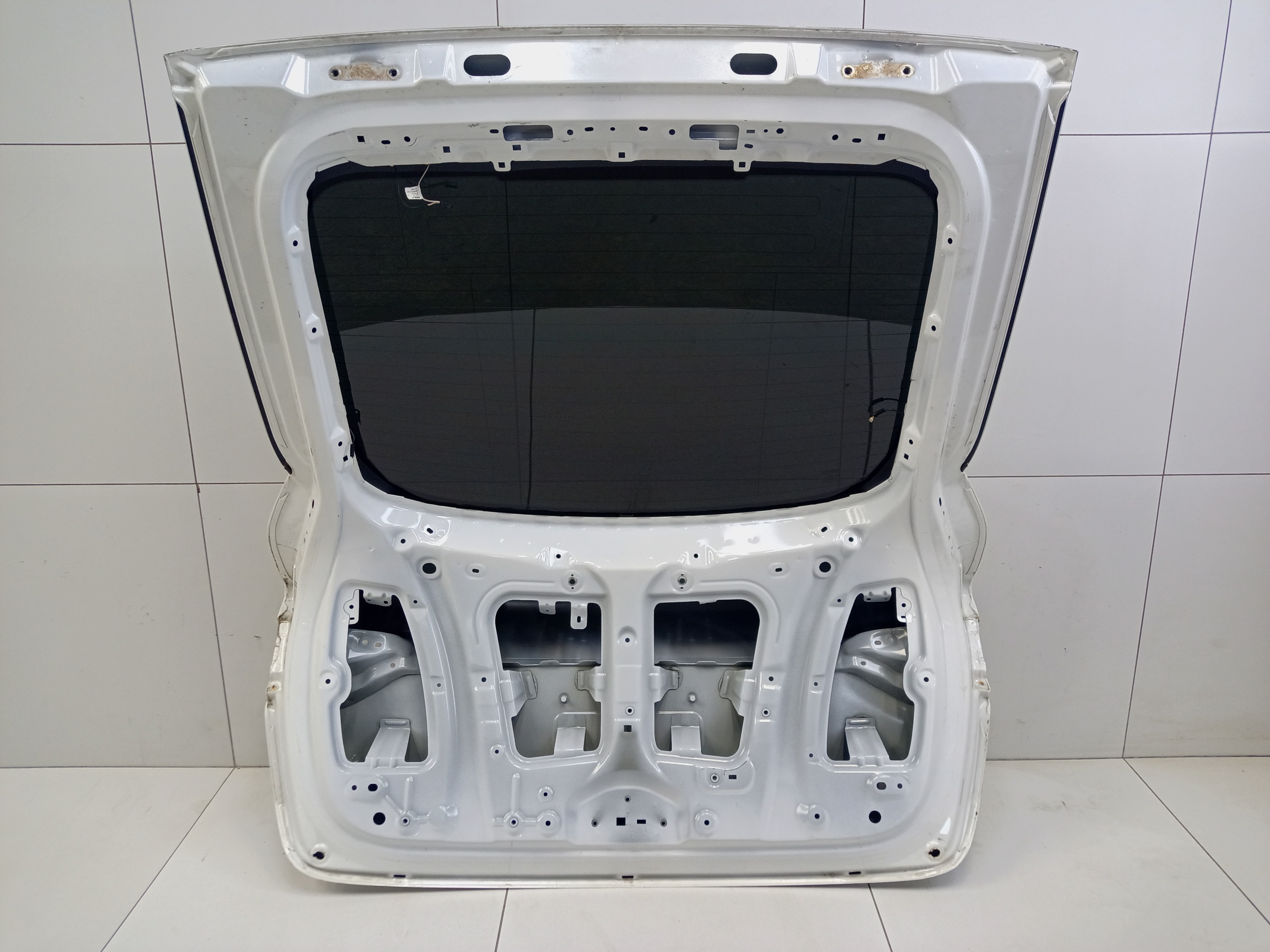 Крышка багажника Geely Tugella Restail