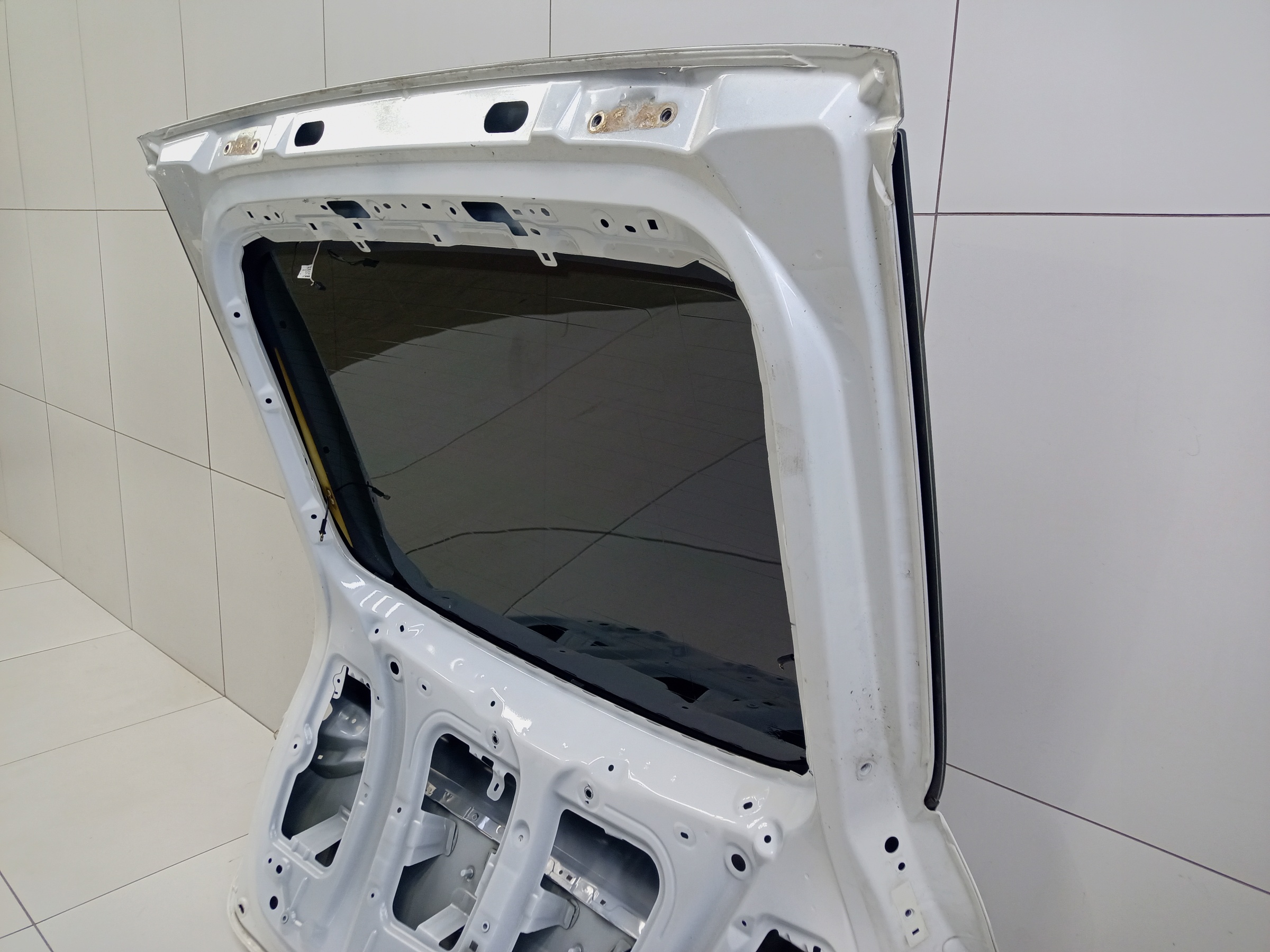 Крышка багажника Geely Tugella Restail