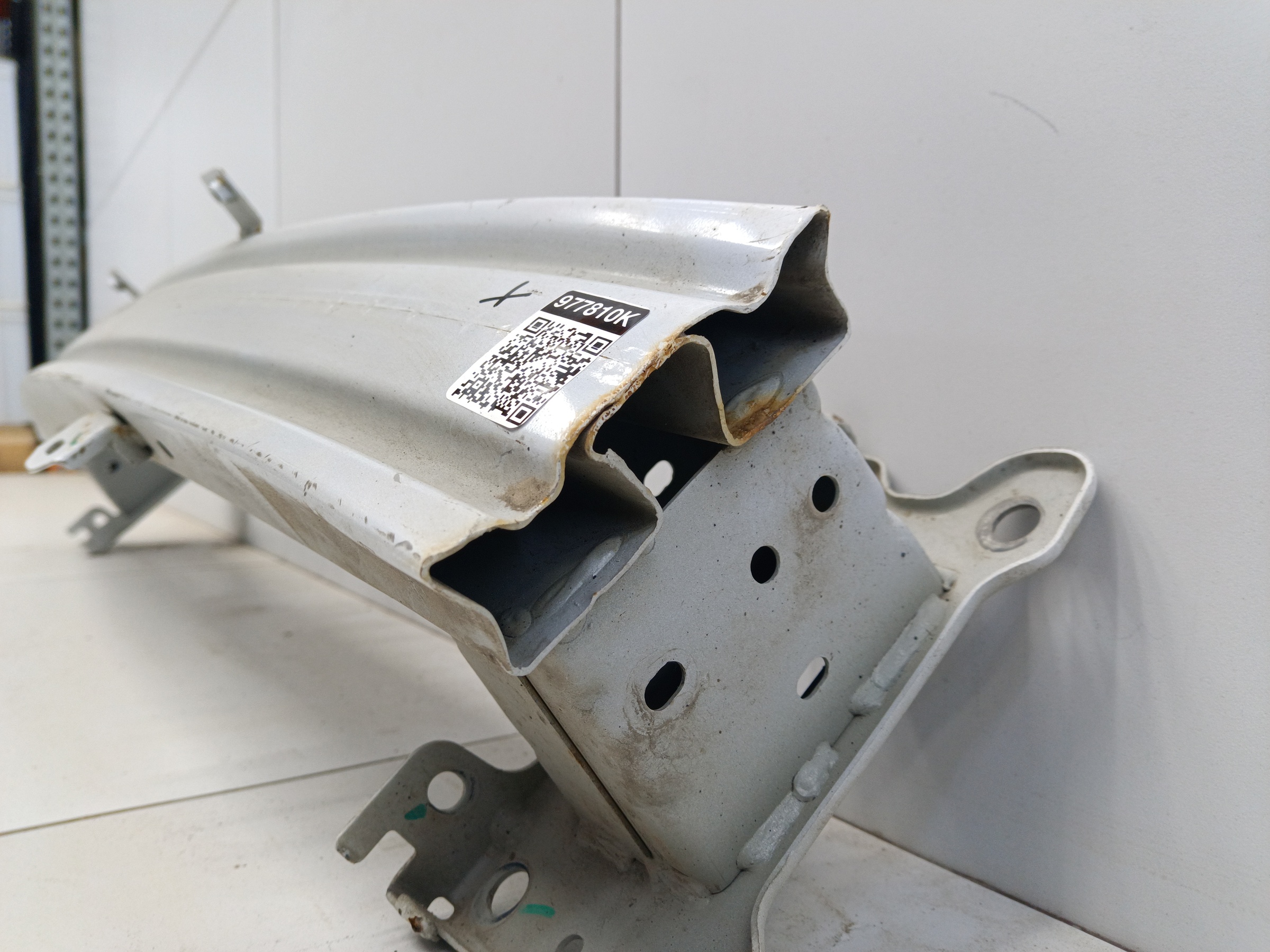 Усилитель переднего бампера Geely Coolray