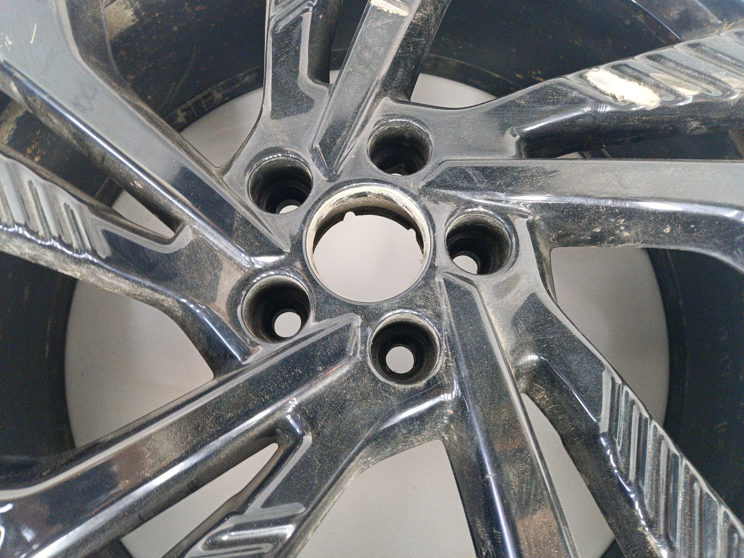 Диск колеса литой Geely Monjaro R20