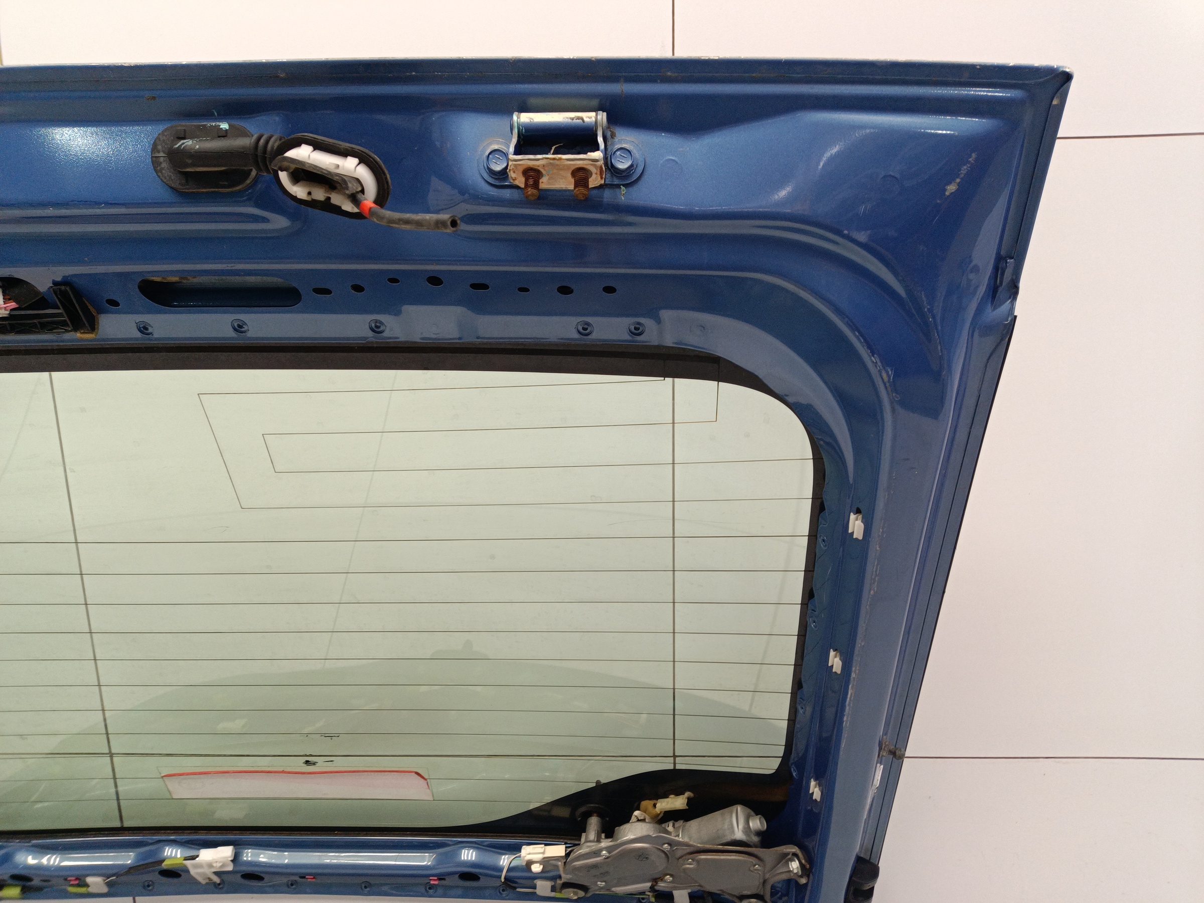 Крышка багажника Toyota Prius 2 XW20
