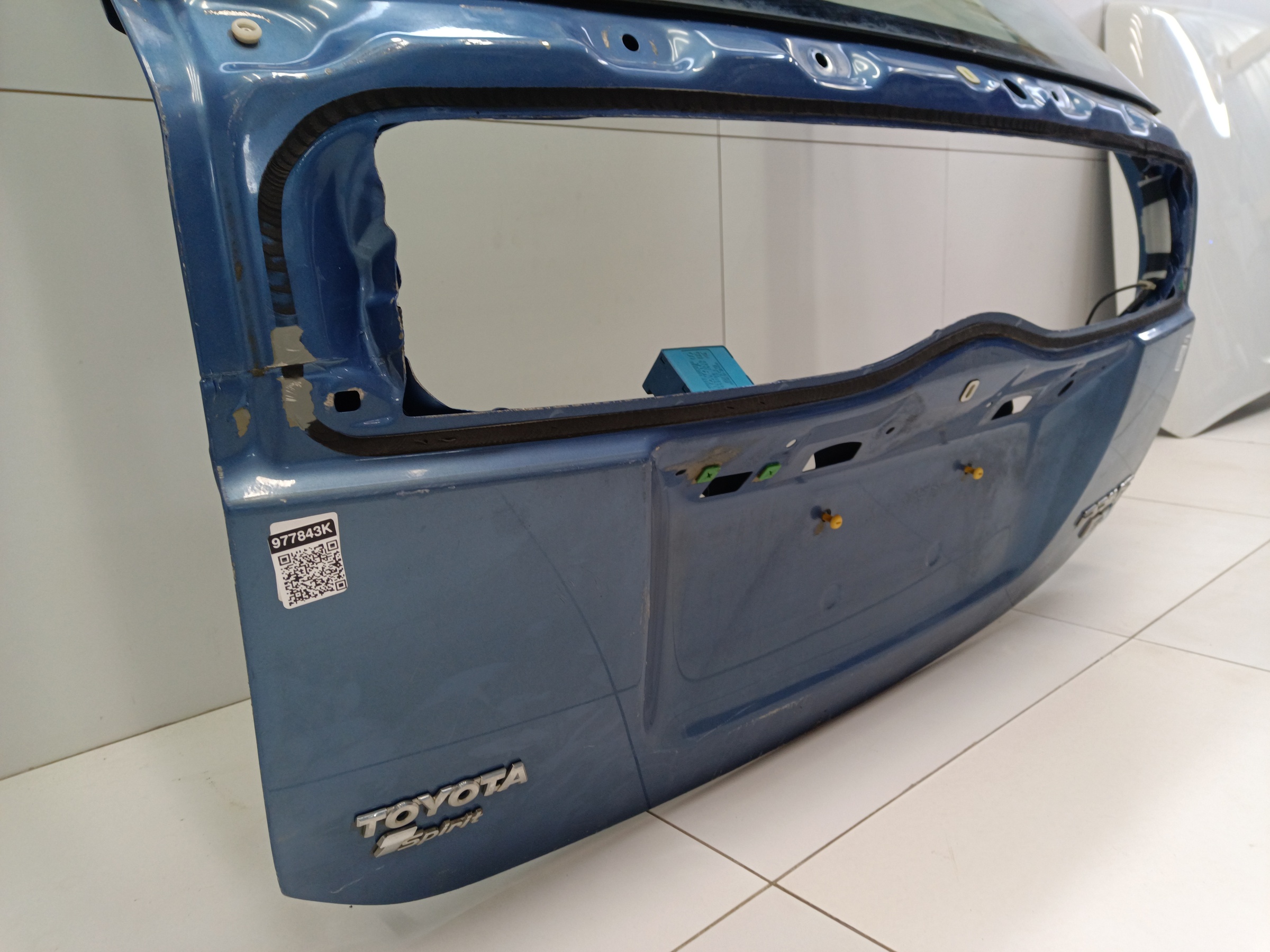 Крышка багажника Toyota Prius 2 XW20