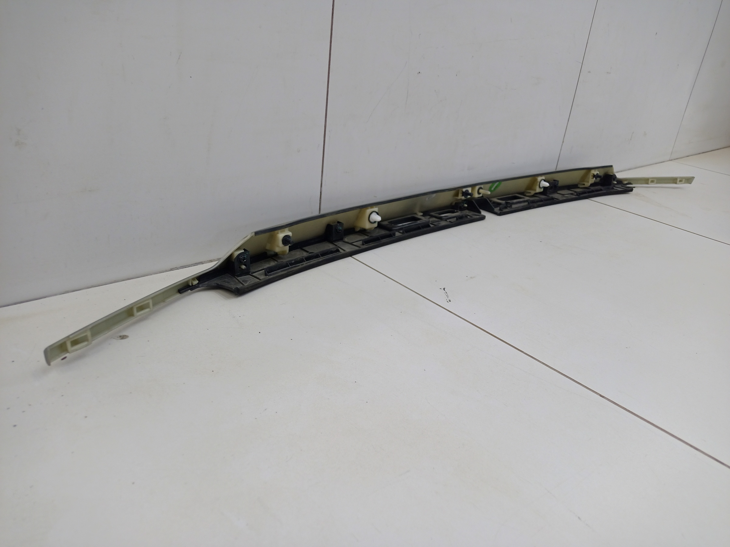 Накладка крышки багажника Belgee X50