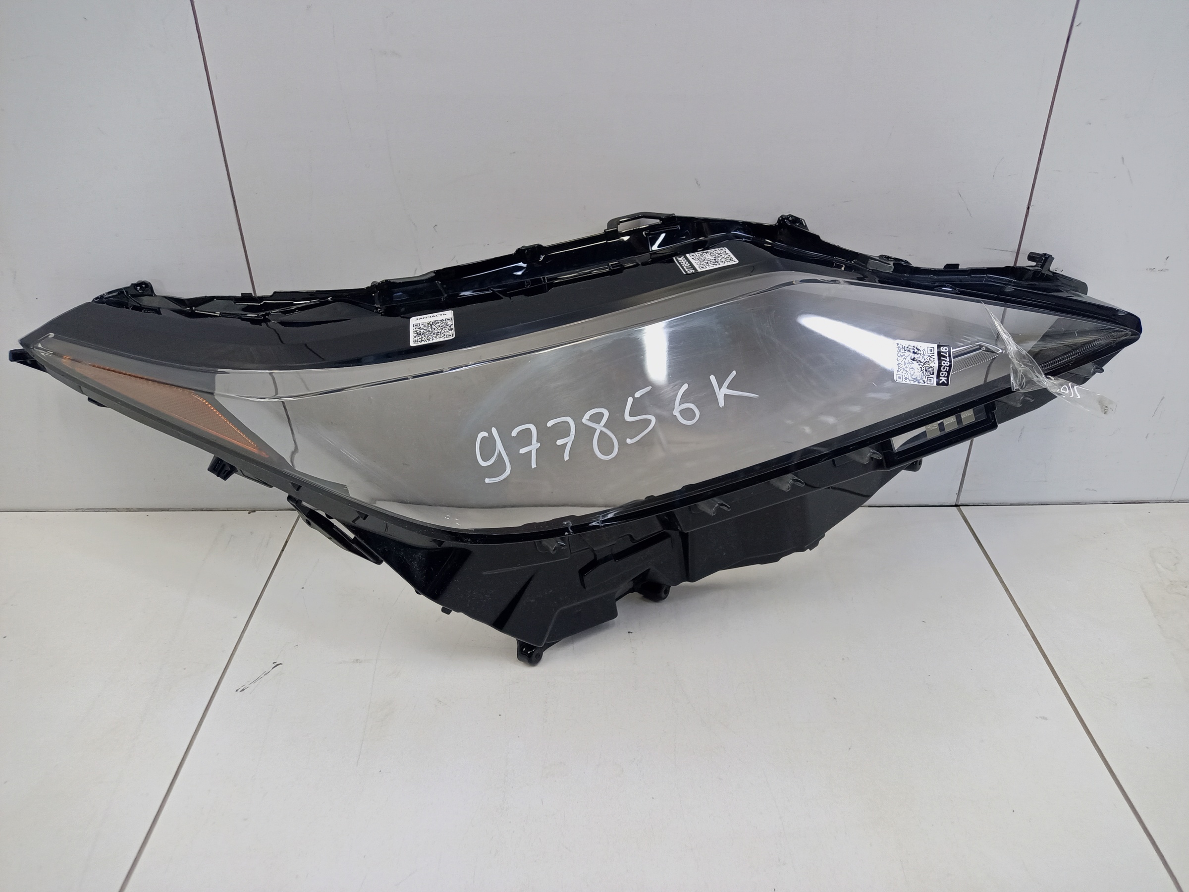 Стекло фары передней правой Lexus RX 4 Restail LED