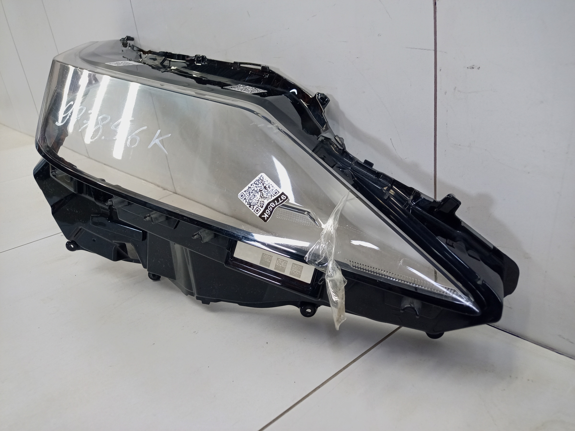 Стекло фары передней правой Lexus RX 4 Restail LED