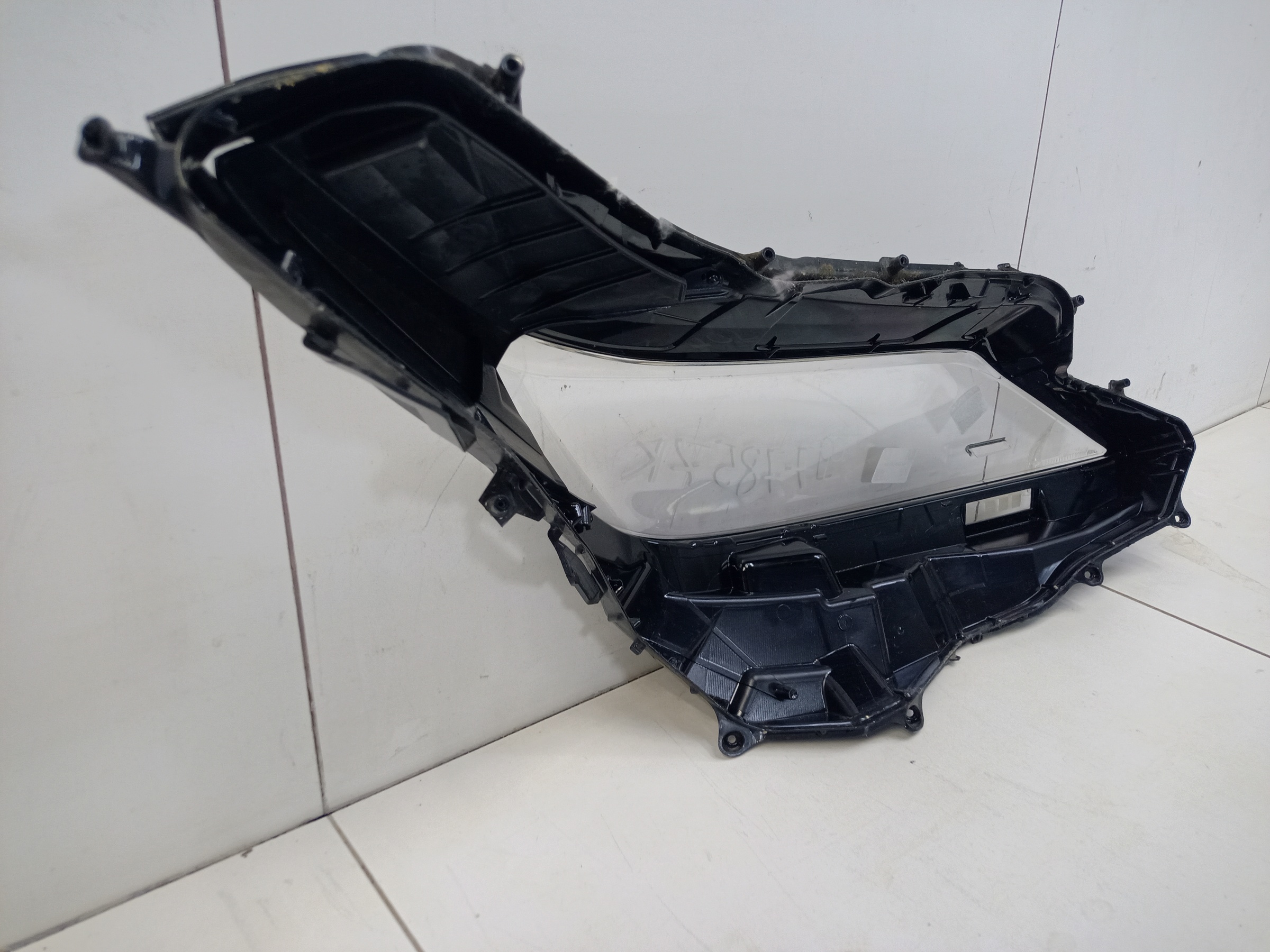 Стекло фары передней левой Lexus RX 4 Restail LED