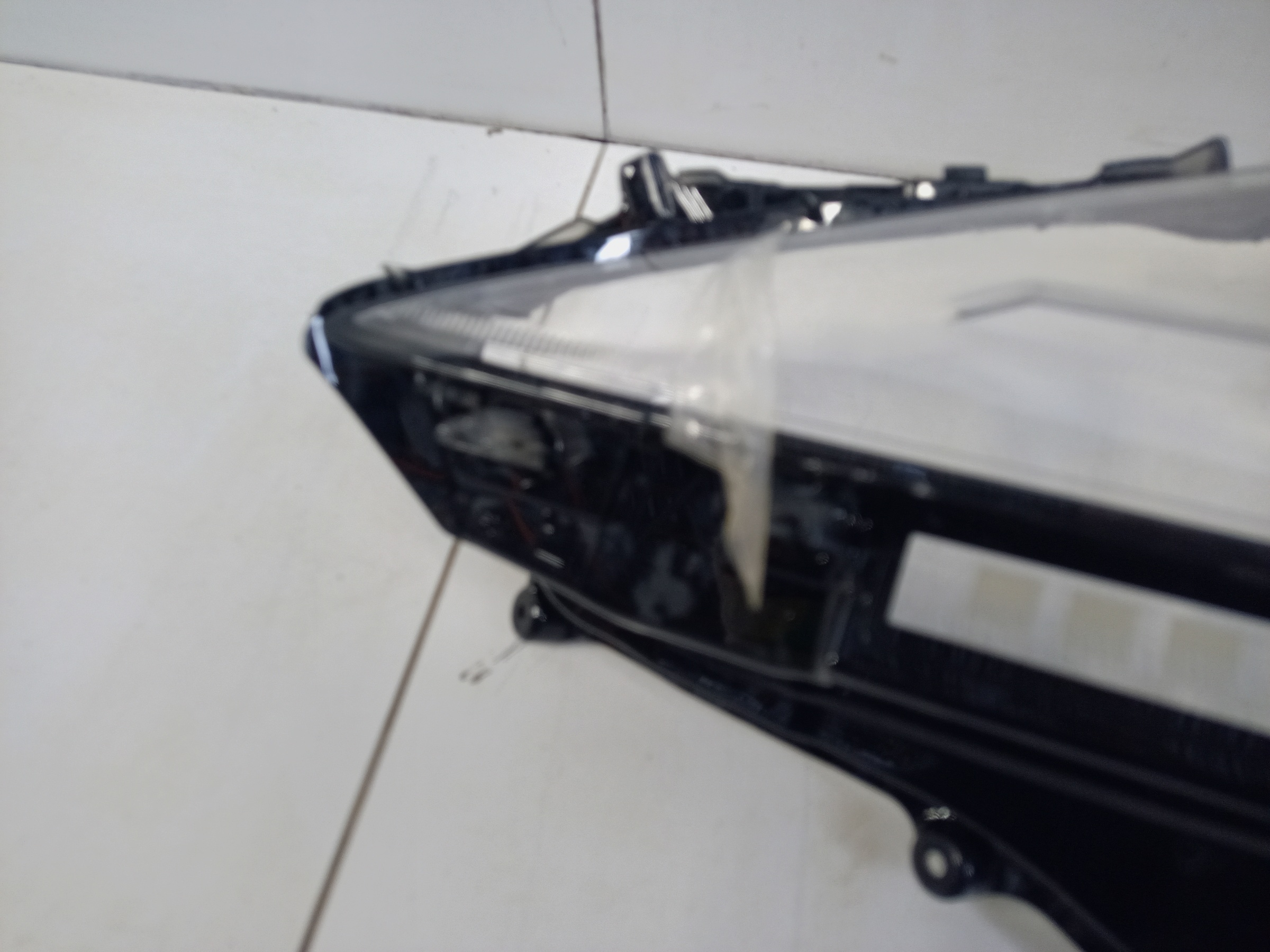 Стекло фары передней левой Lexus RX 4 Restail LED