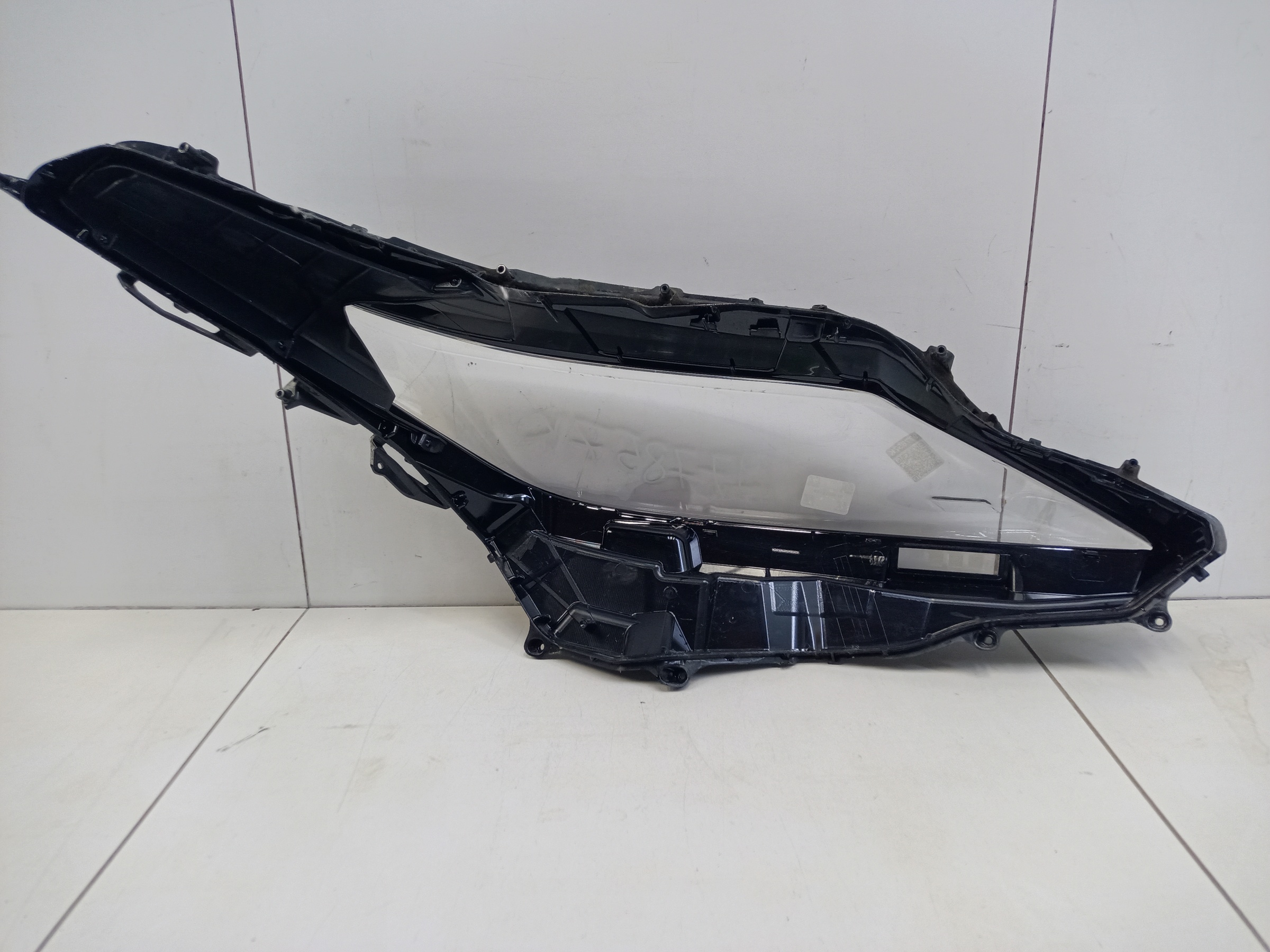 Стекло фары передней левой Lexus RX 4 Restail LED