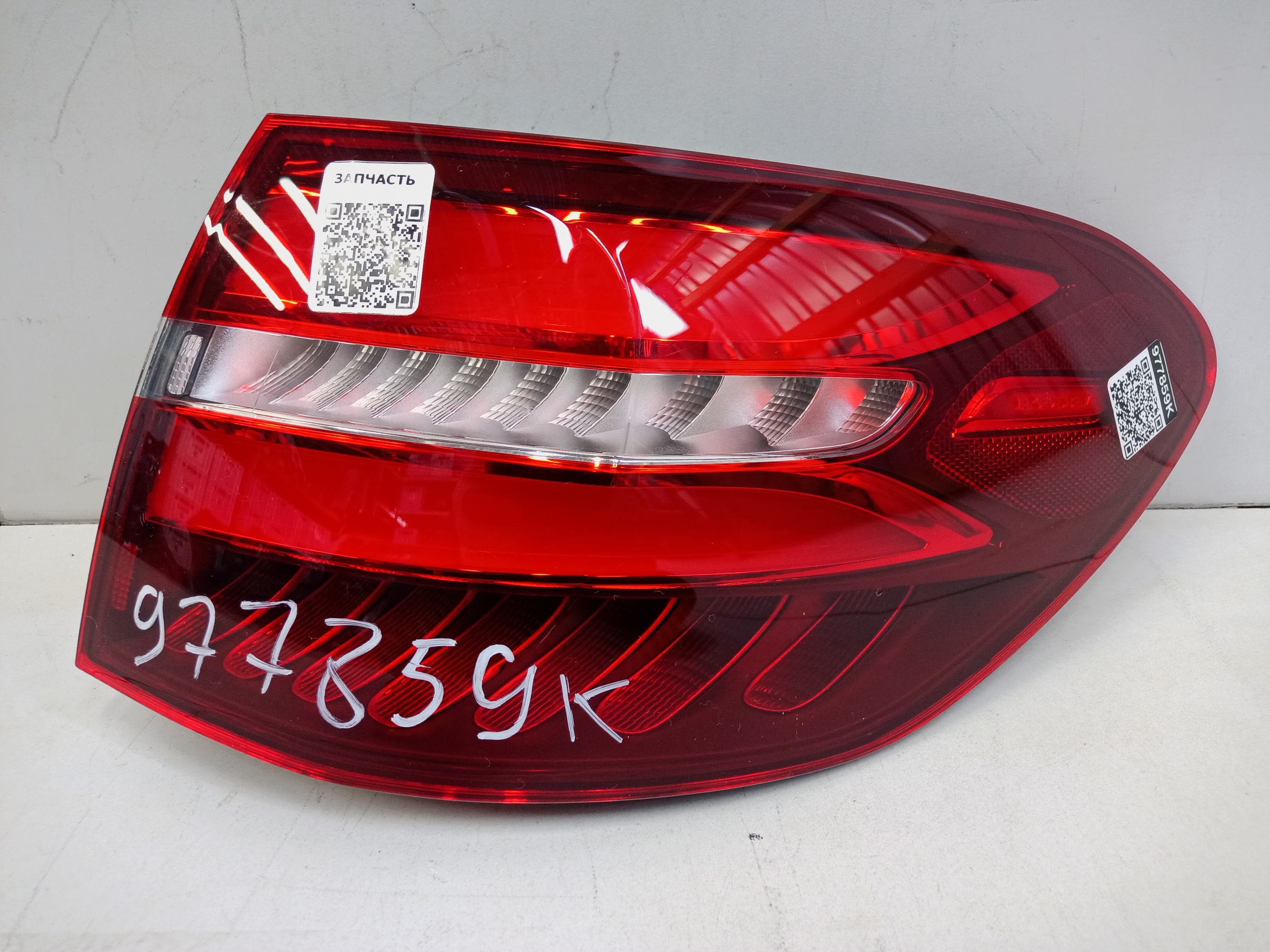 Фонарь задний правый наружный Mercedes Benz GLC-Klasse X253 LED