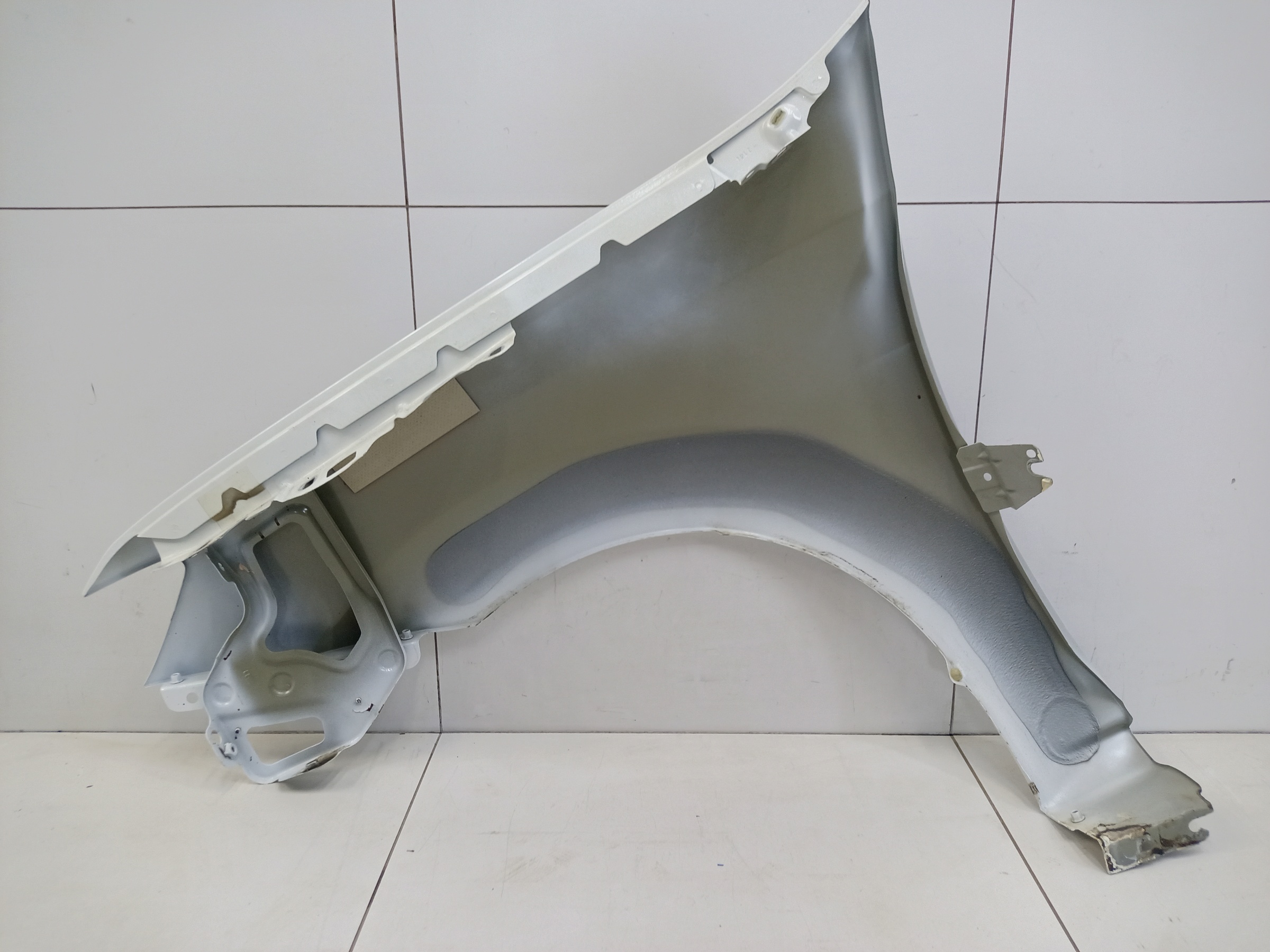 Крыло переднее правое Lada Largus 1 Restail