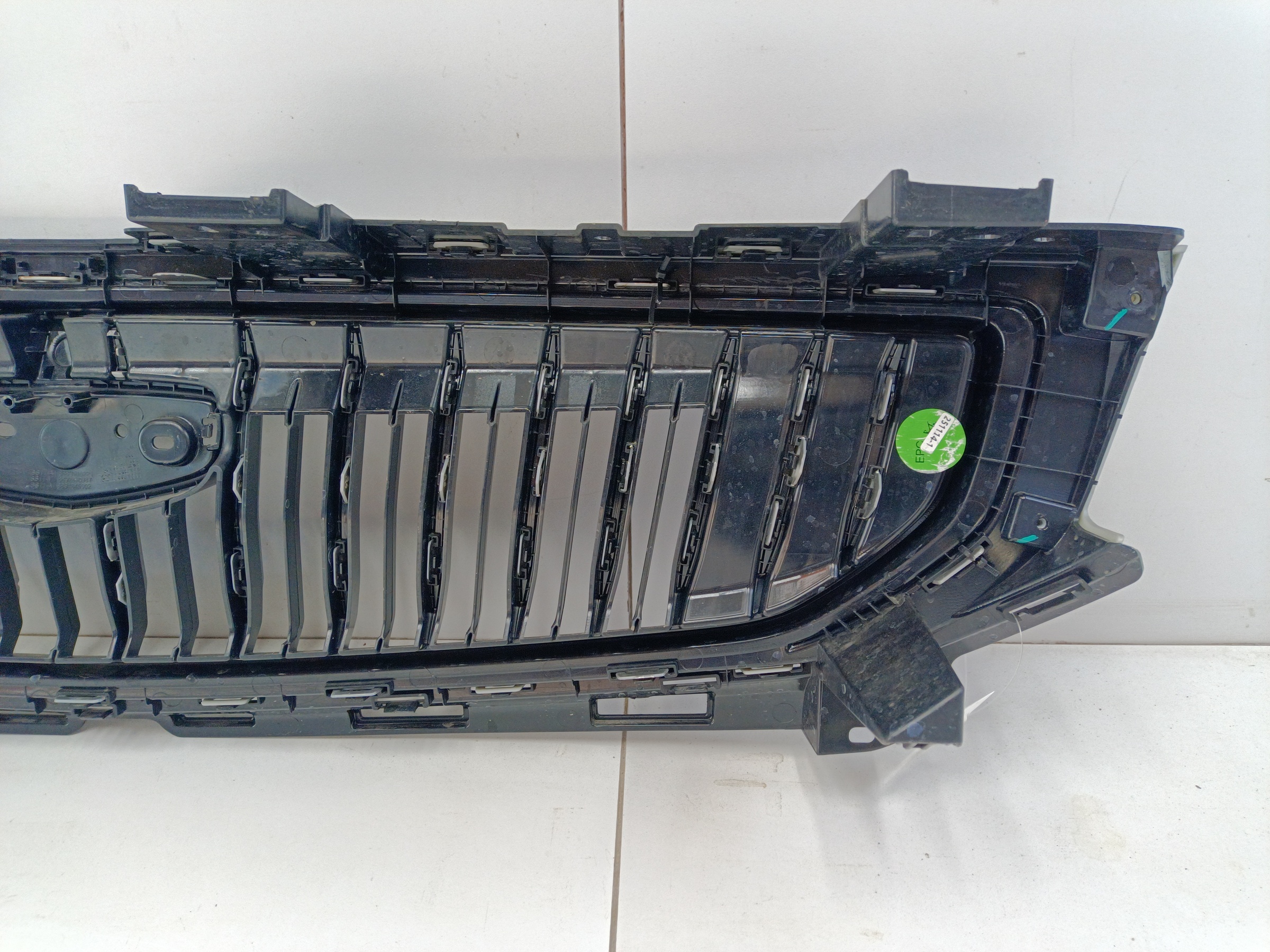 Решётка радиатора Geely Emgrand 2