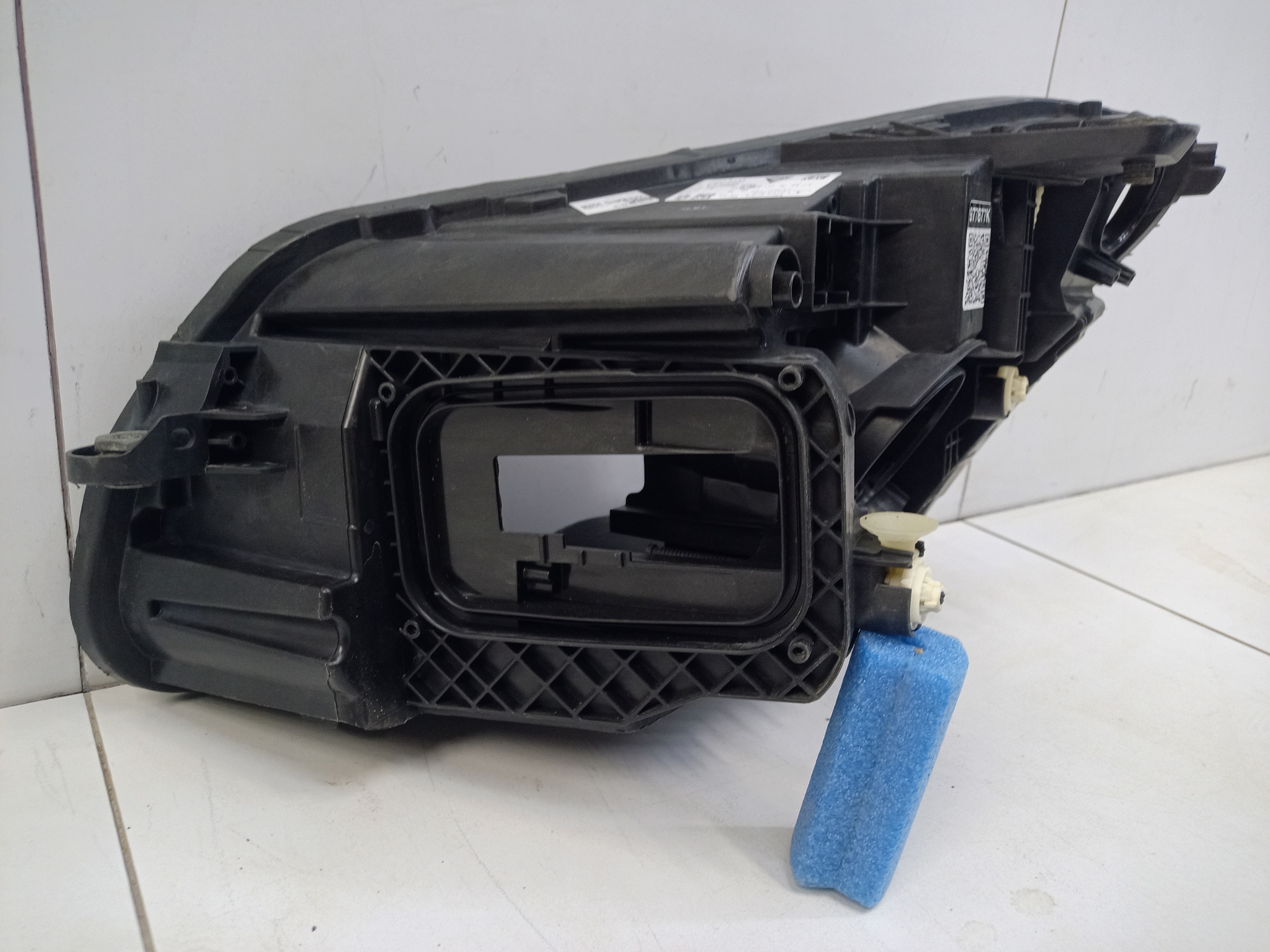 Корпус фары передней правой Mercedes Benz C-Klasse W205 Restail LED