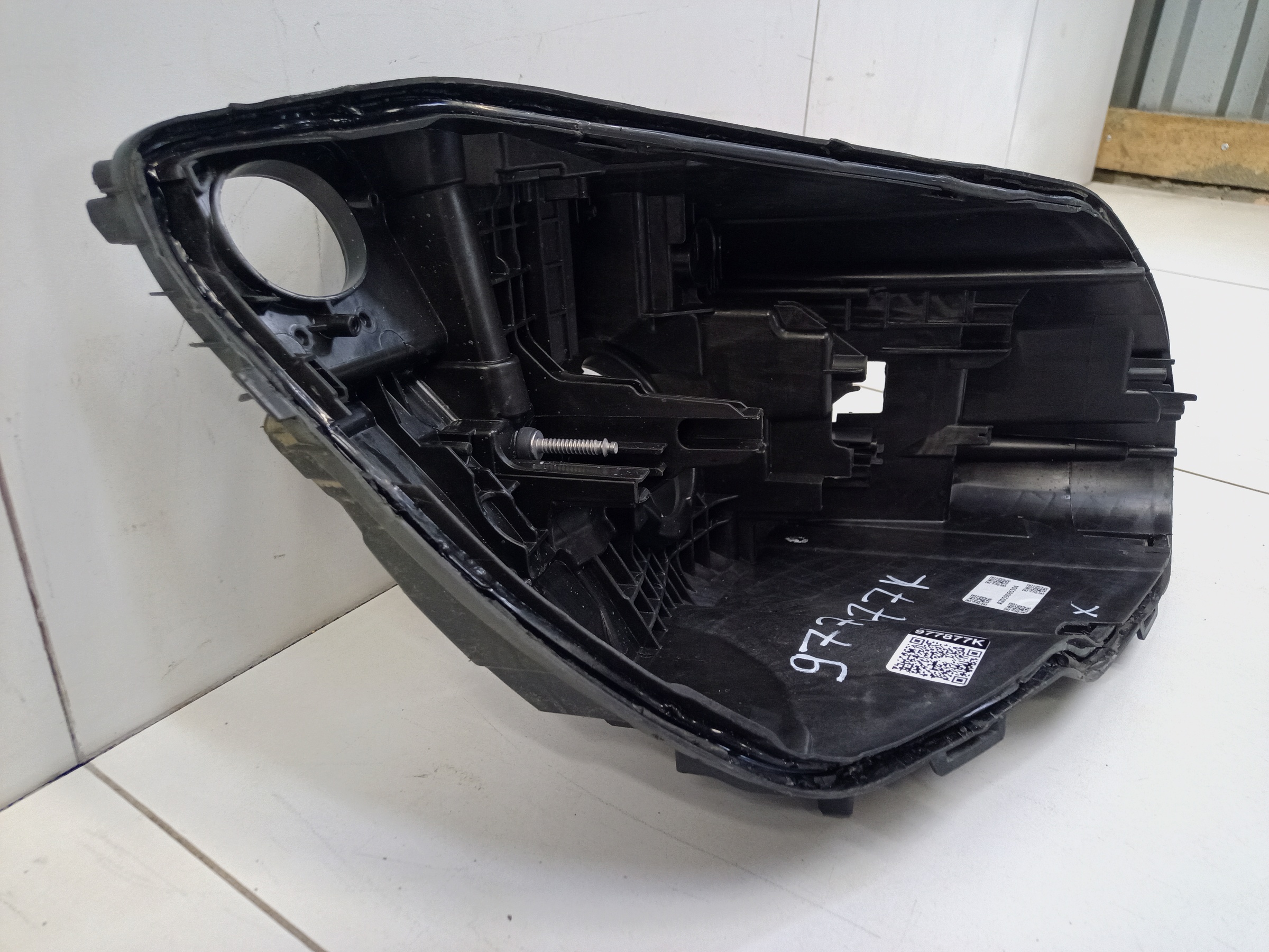 Корпус фары передней правой Mercedes Benz C-Klasse W205 Restail LED