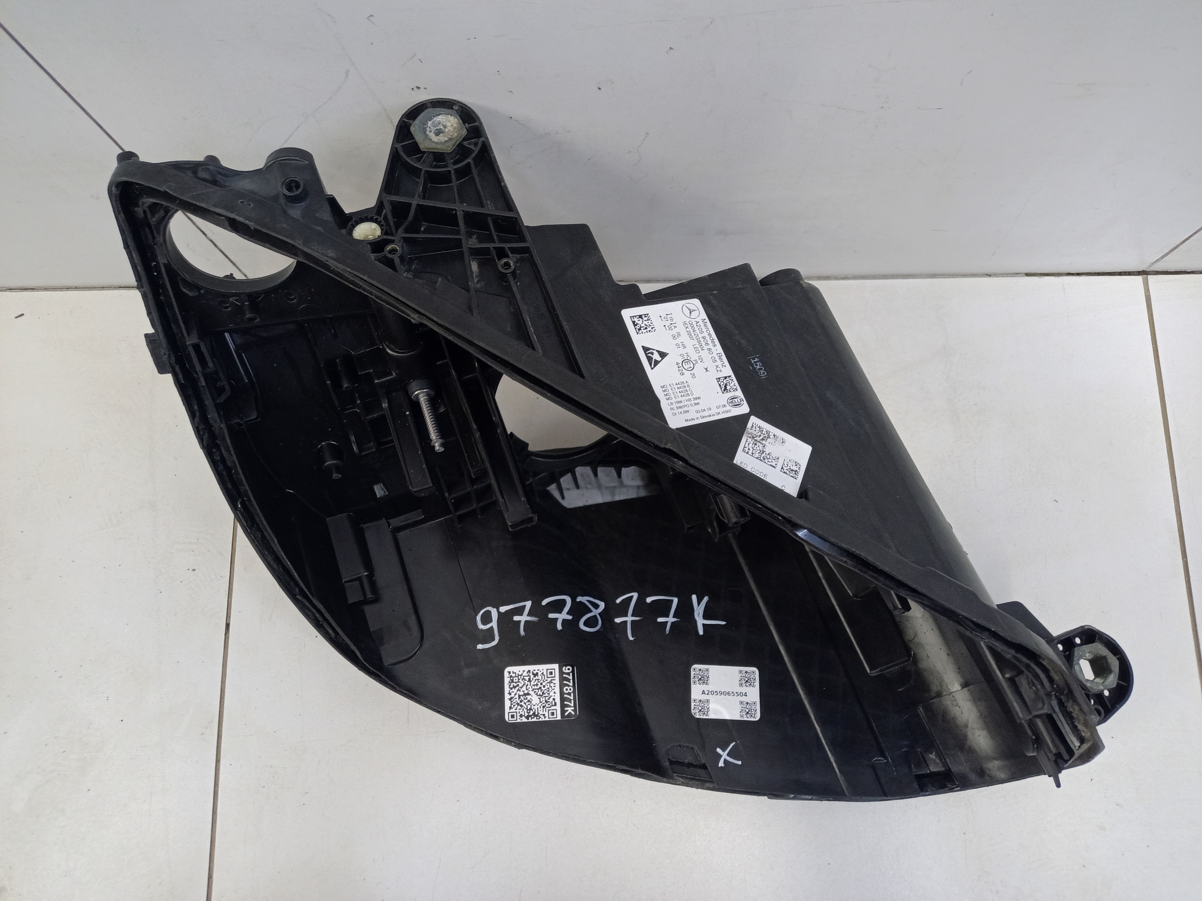 Корпус фары передней правой Mercedes Benz C-Klasse W205 Restail LED