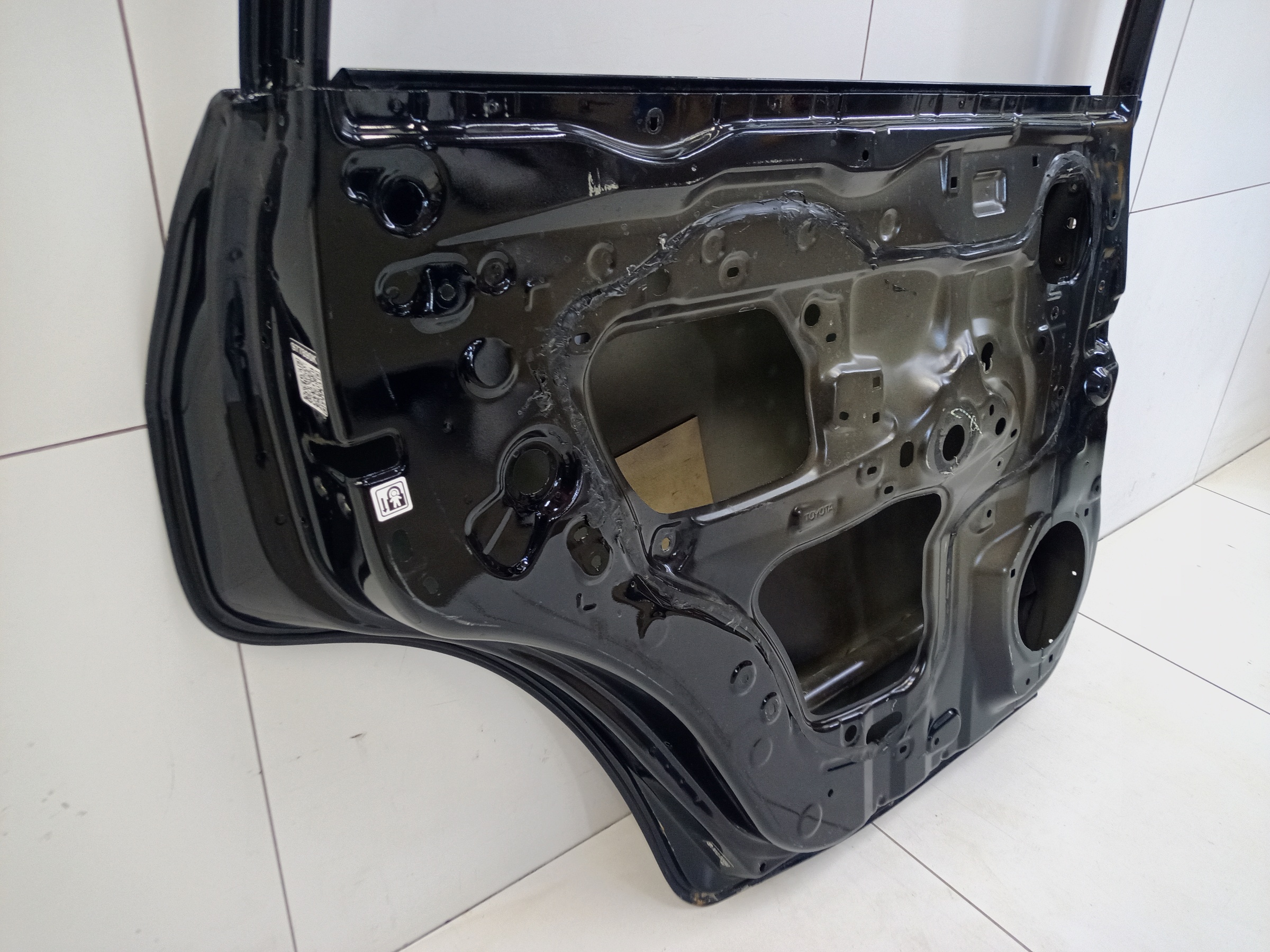 Дверь задняя левая Toyota Land Cruiser 200 Restail 2 под накладку