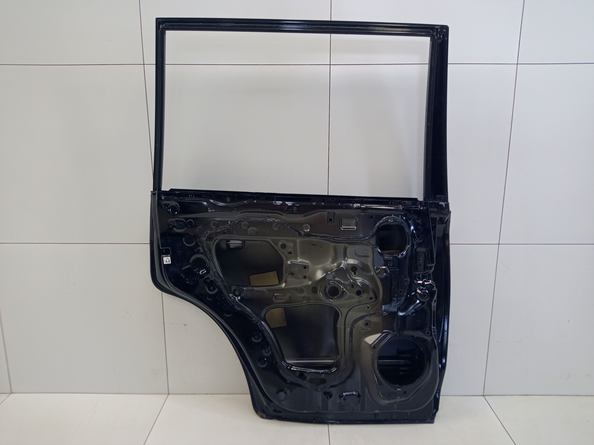 Дверь задняя левая Toyota Land Cruiser 200 Restail 2 под накладку