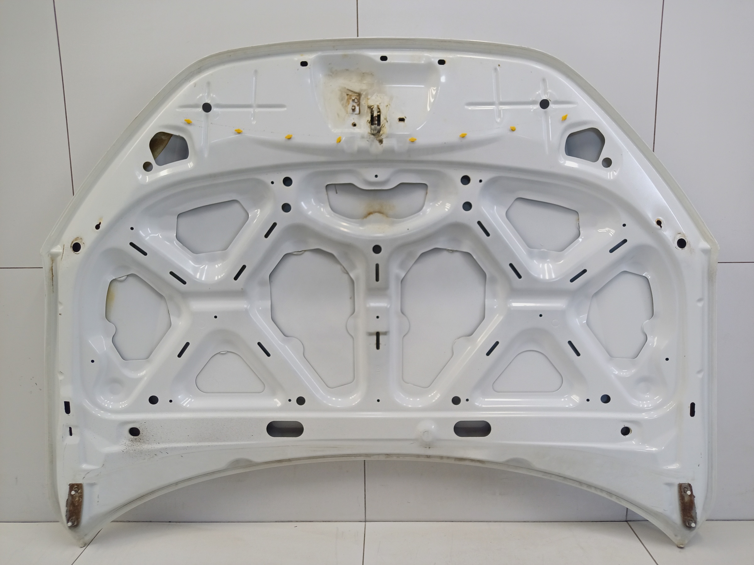 Капот Lada Granta 1 Restail