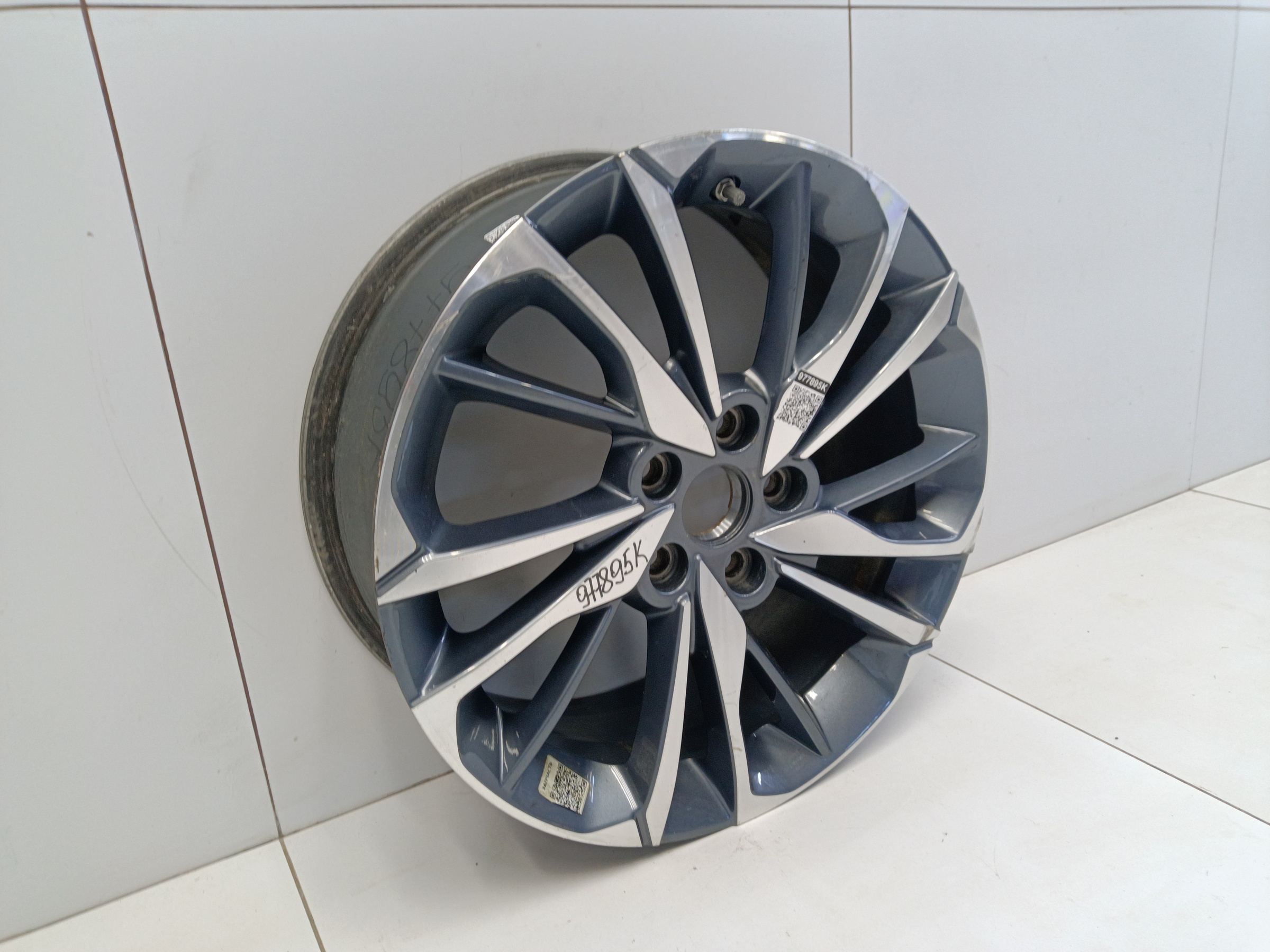 Диск колеса литой Geely Coolray R18