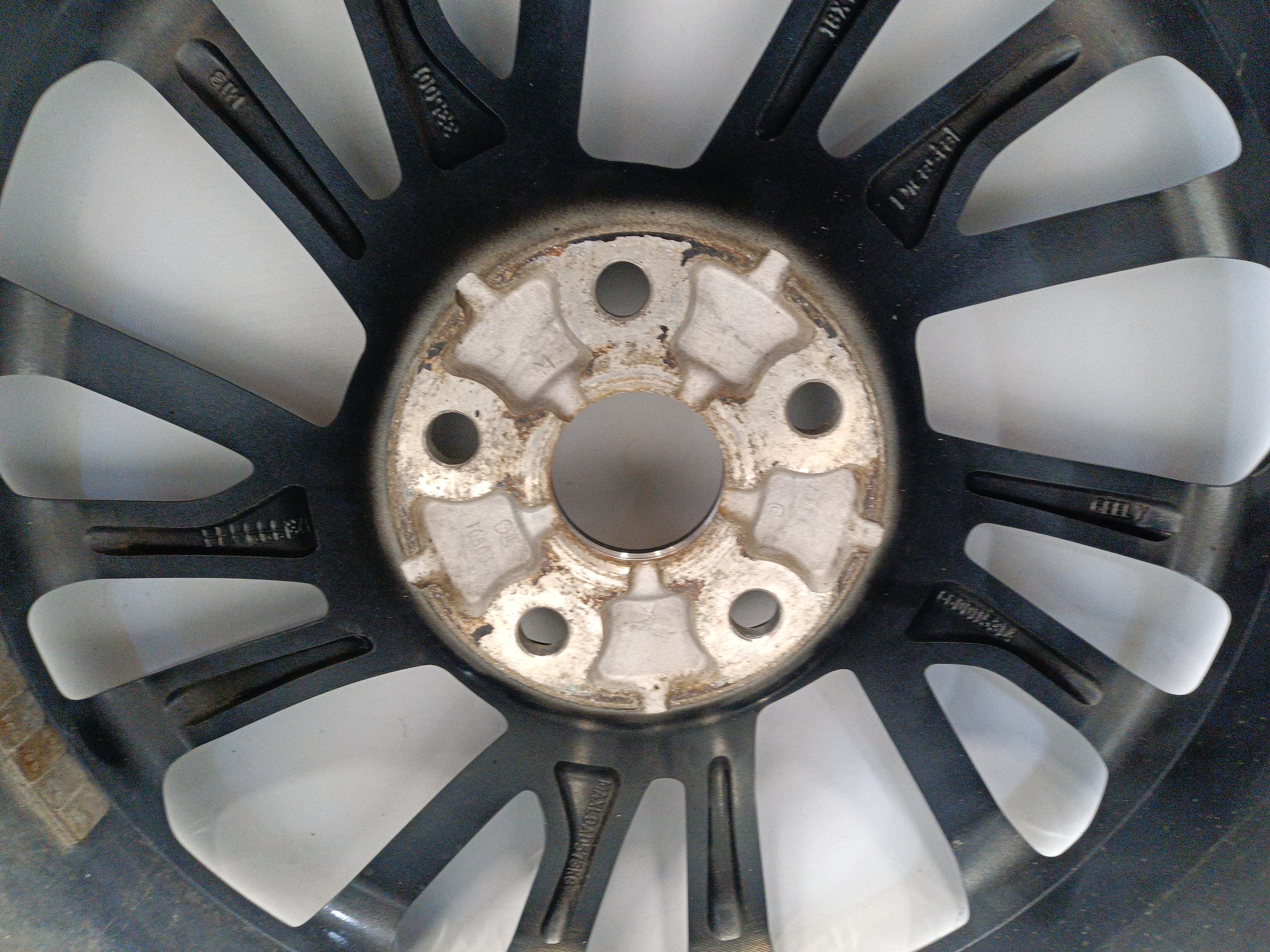 Диск колеса литой Geely Coolray R18