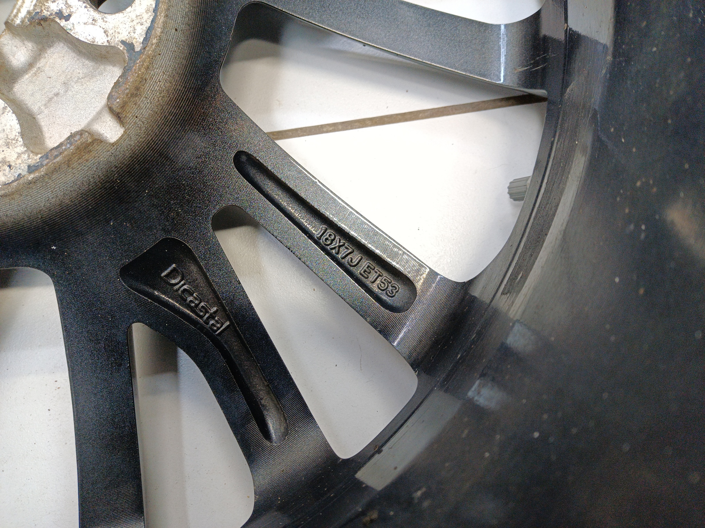 Диск колеса литой Geely Coolray R18