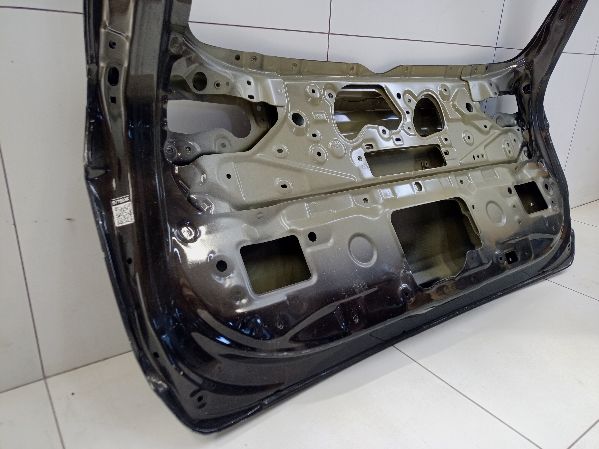 Крышка багажника Toyota RAV4 XA50