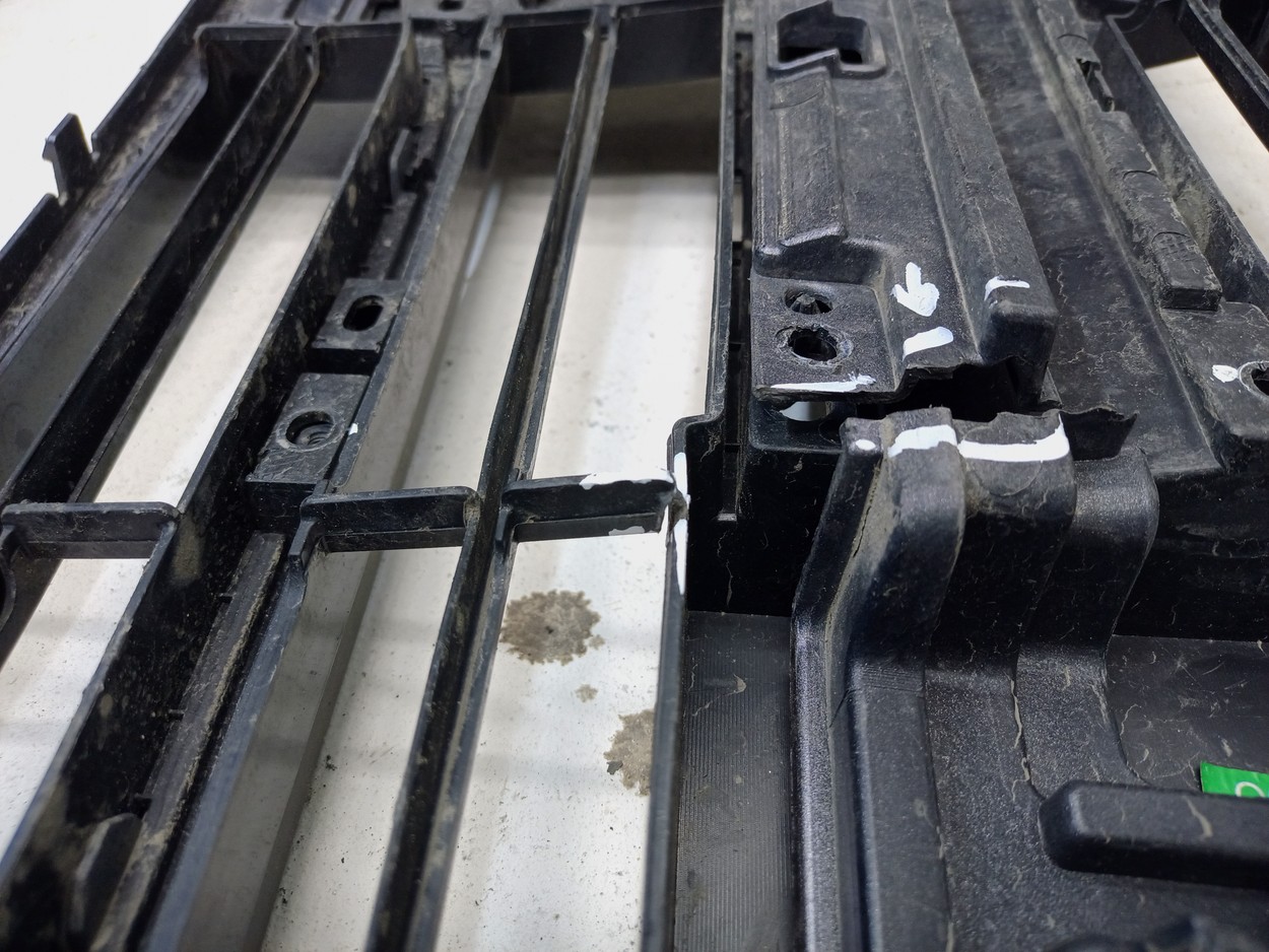 Бампер передний центральная часть Exeed LX Restail