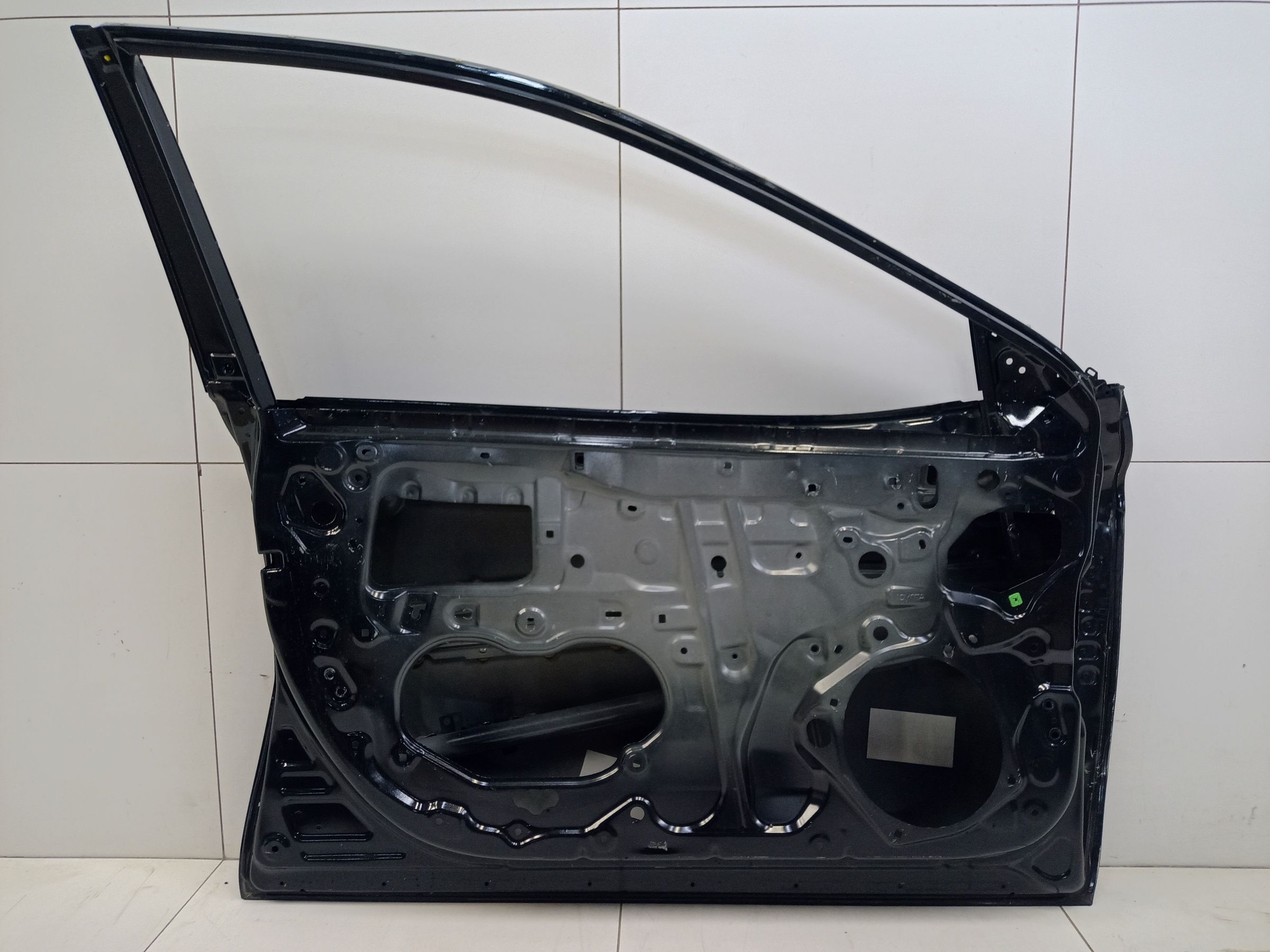Дверь передняя левая Toyota Camry V70