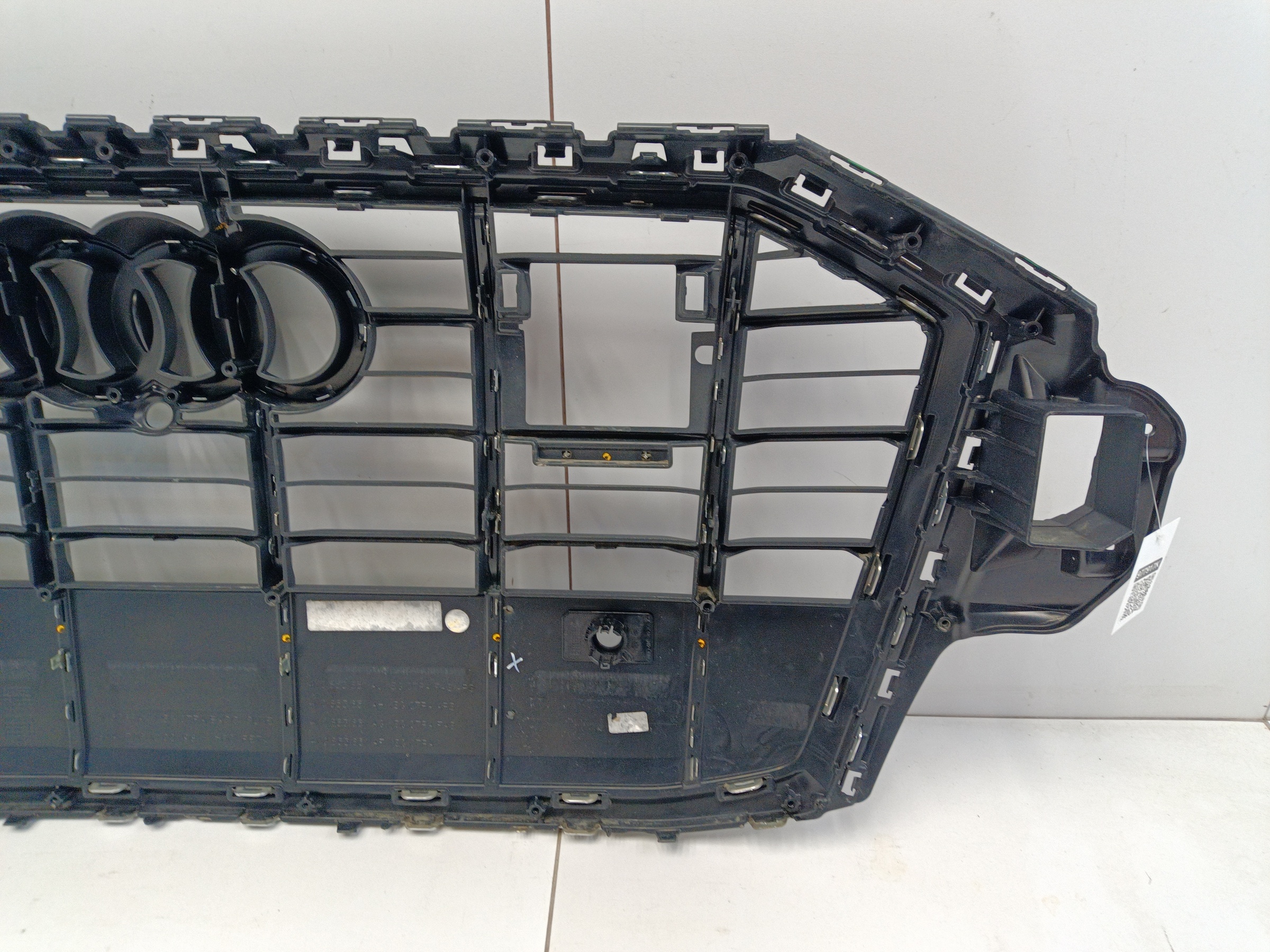 Решетка радиатора Audi Q7 2 Restail под 2 радара