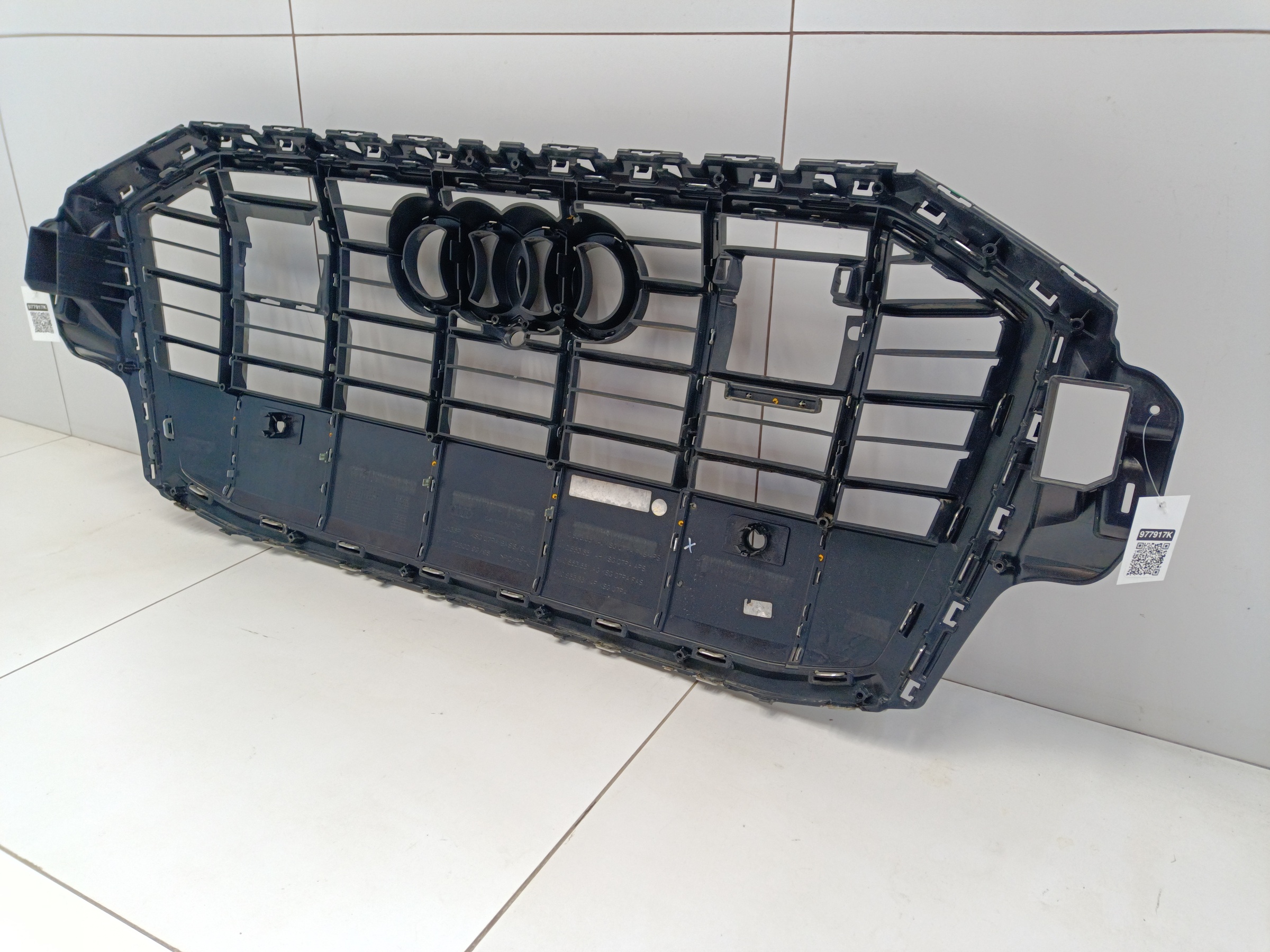 Решетка радиатора Audi Q7 2 Restail под 2 радара