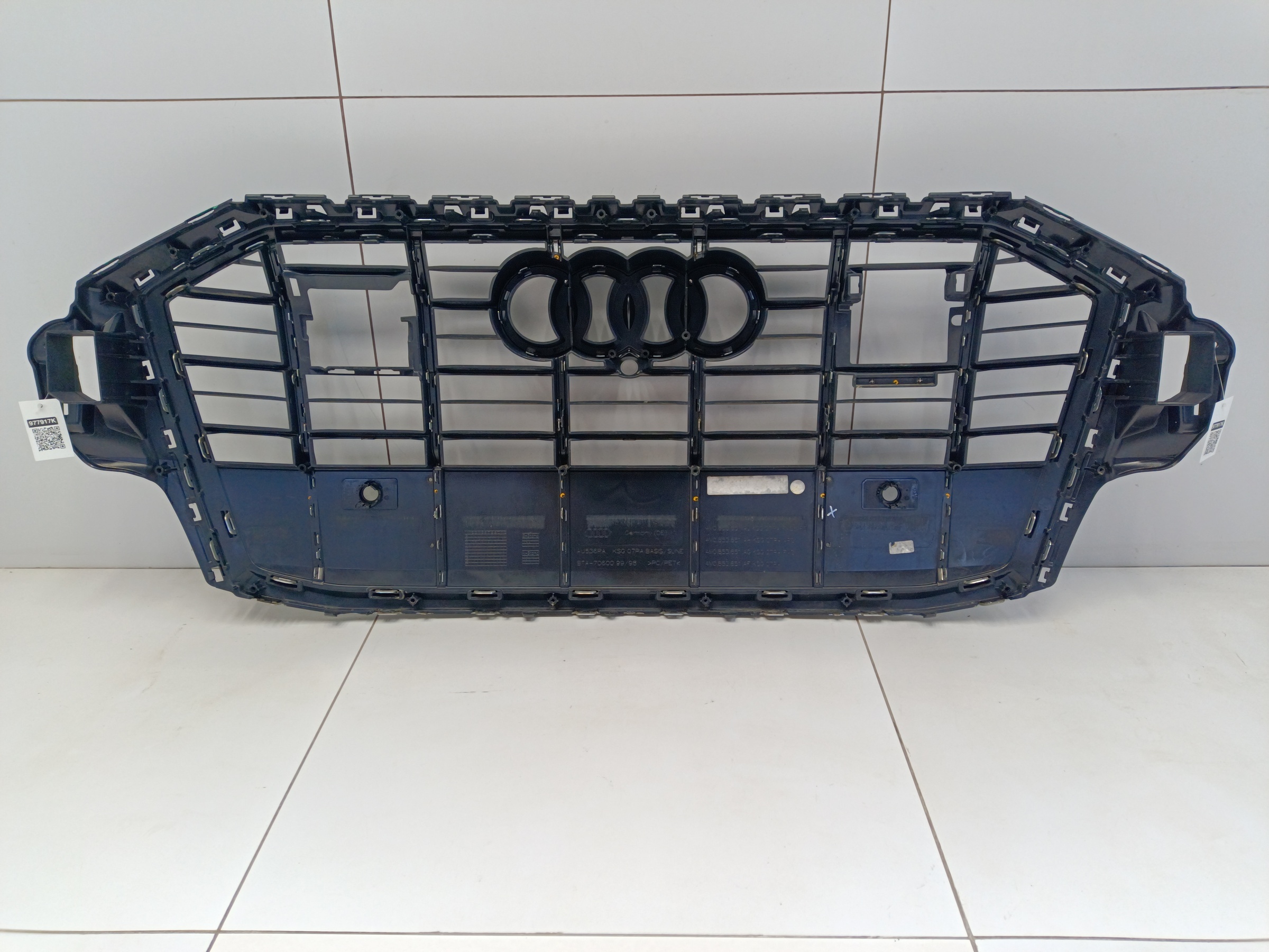 Решетка радиатора Audi Q7 2 Restail под 2 радара