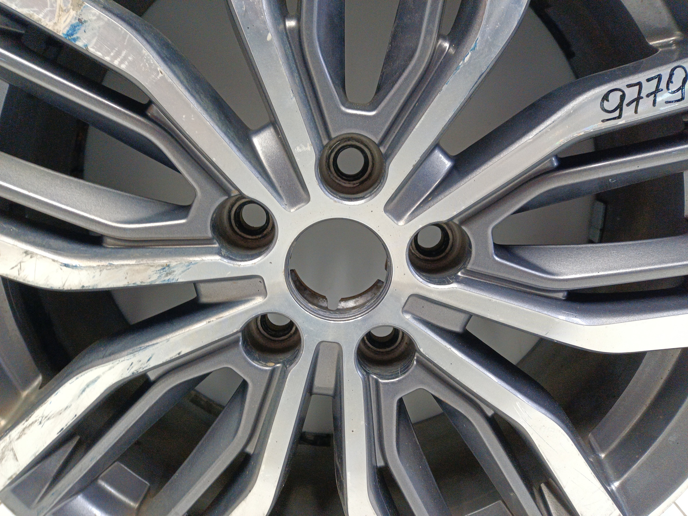 Диск колеса литой Geely Atlas Pro R18