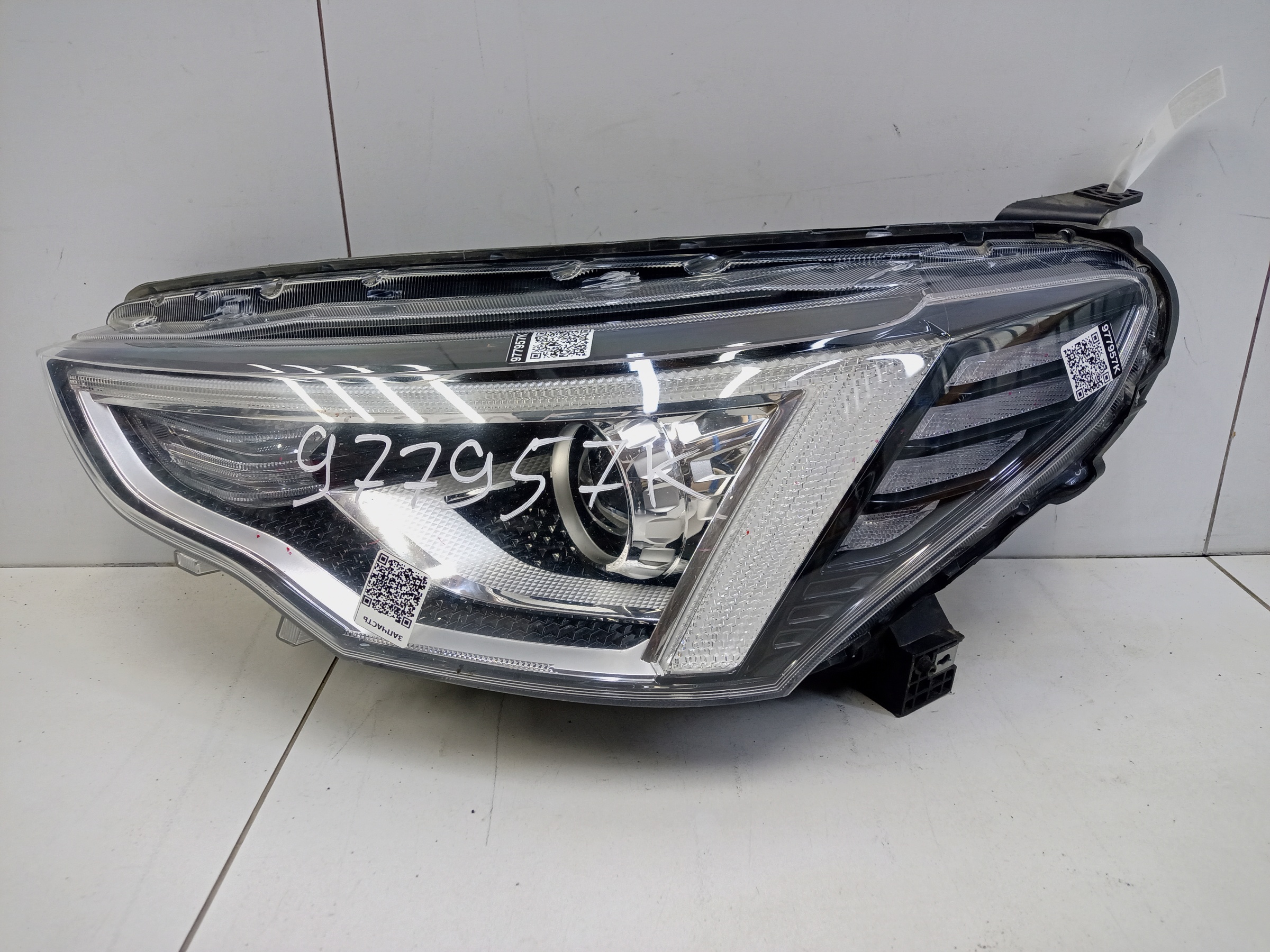 Фара передняя левая Haval Jolion галоген линза с ДХО
