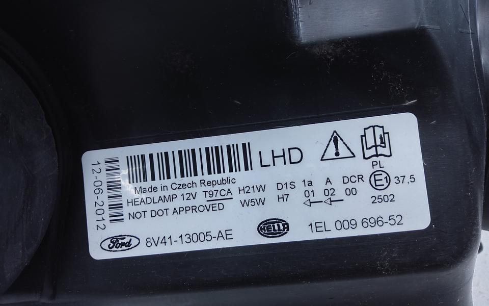 Фара передняя правая Ford Kuga 1 ксенон
