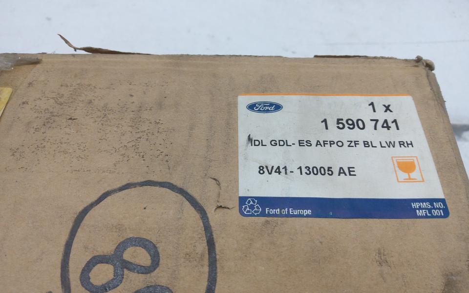 Фара передняя правая Ford Kuga 1 ксенон
