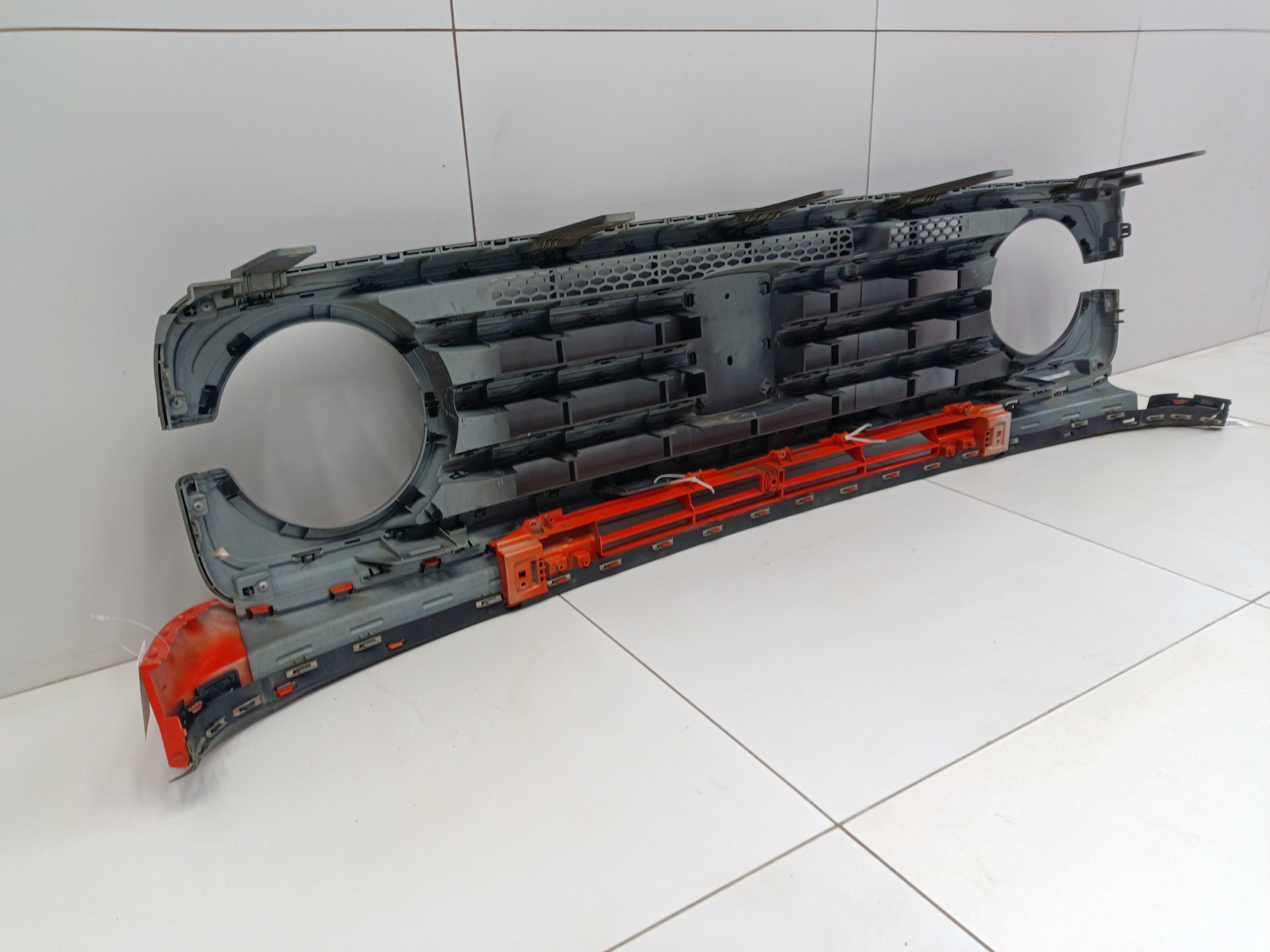 Решетка радиатора Tank 300