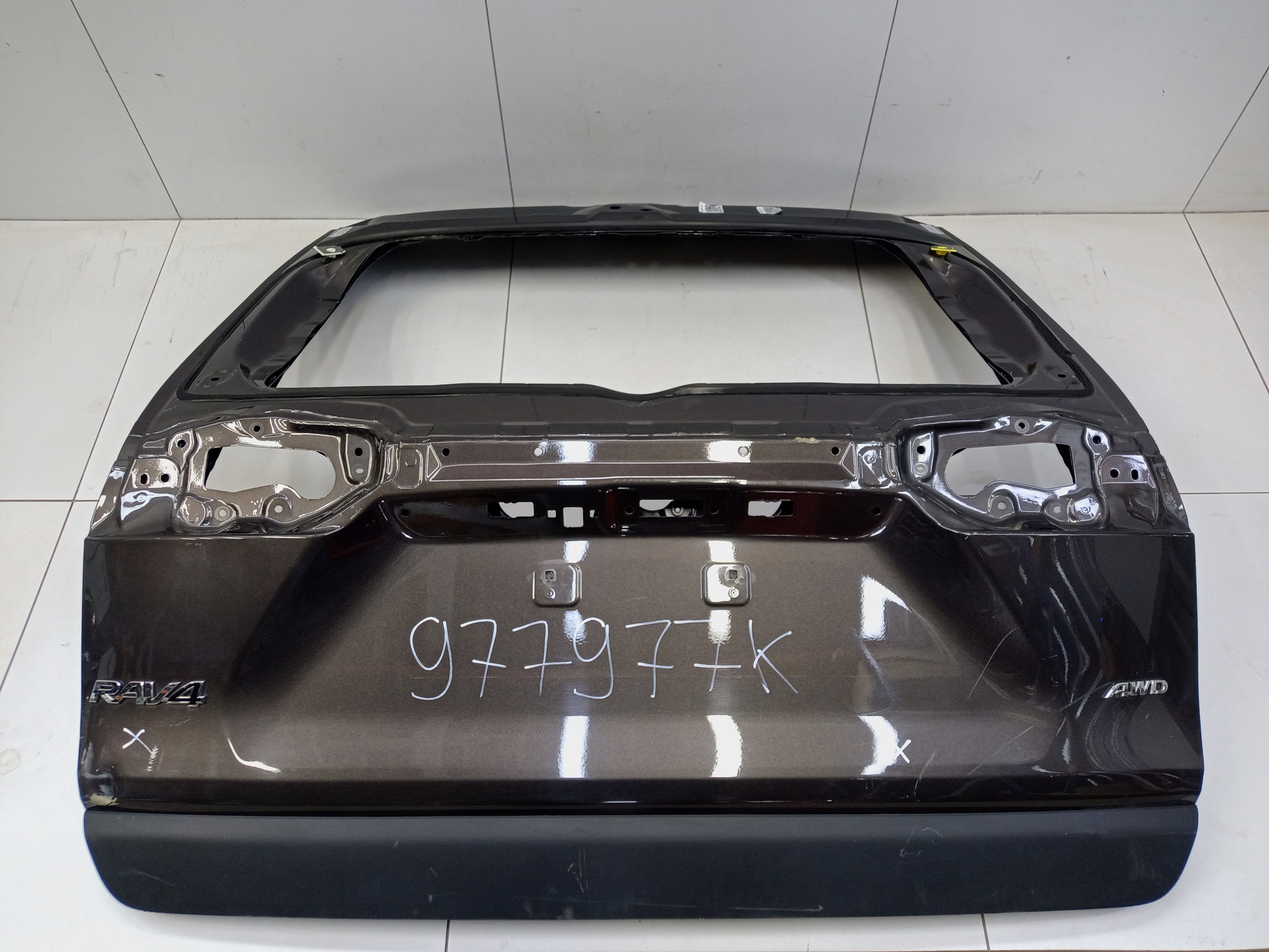 Крышка багажника Toyota RAV4 XA50