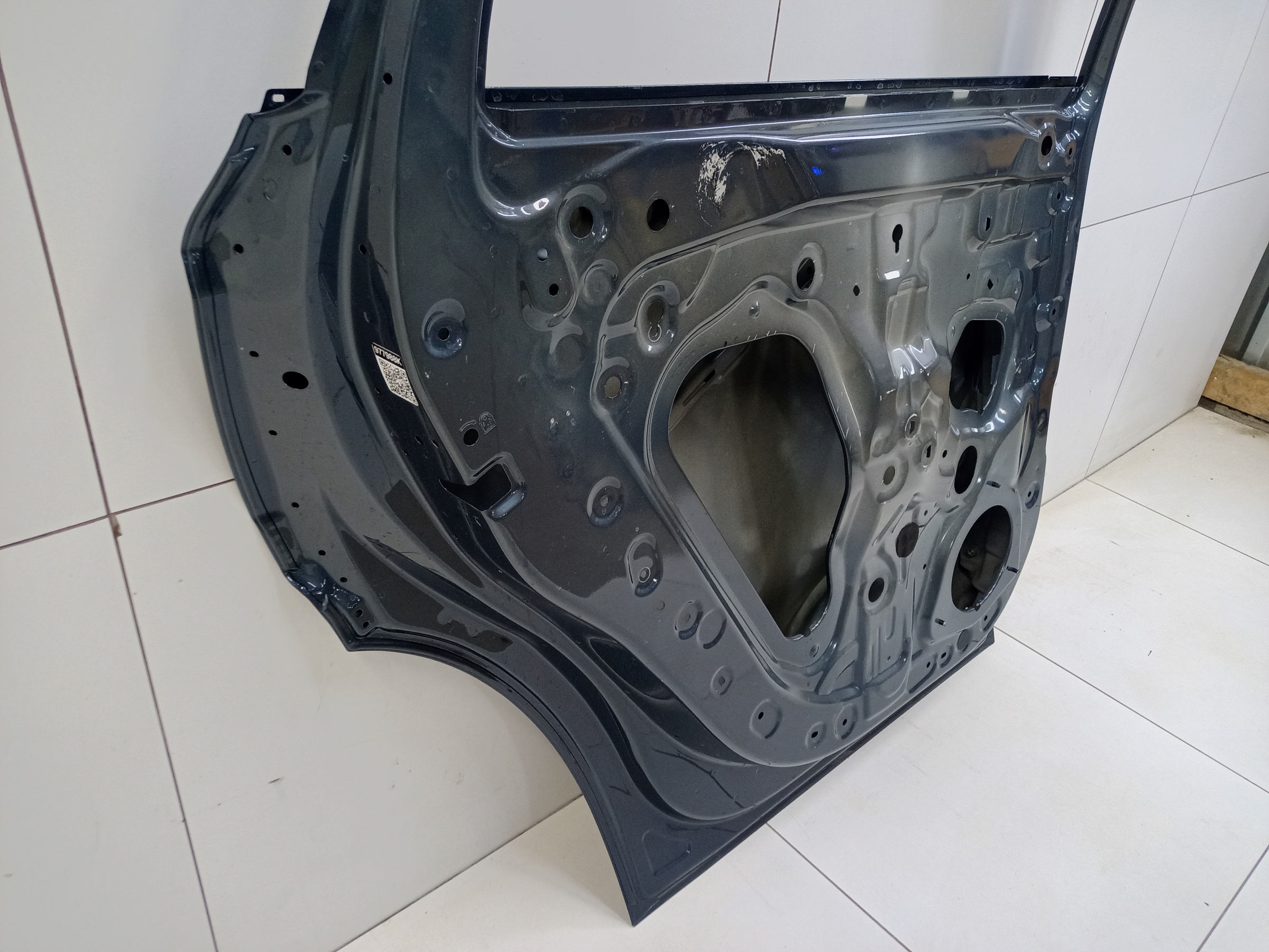 Дверь задняя левая Geely Monjaro
