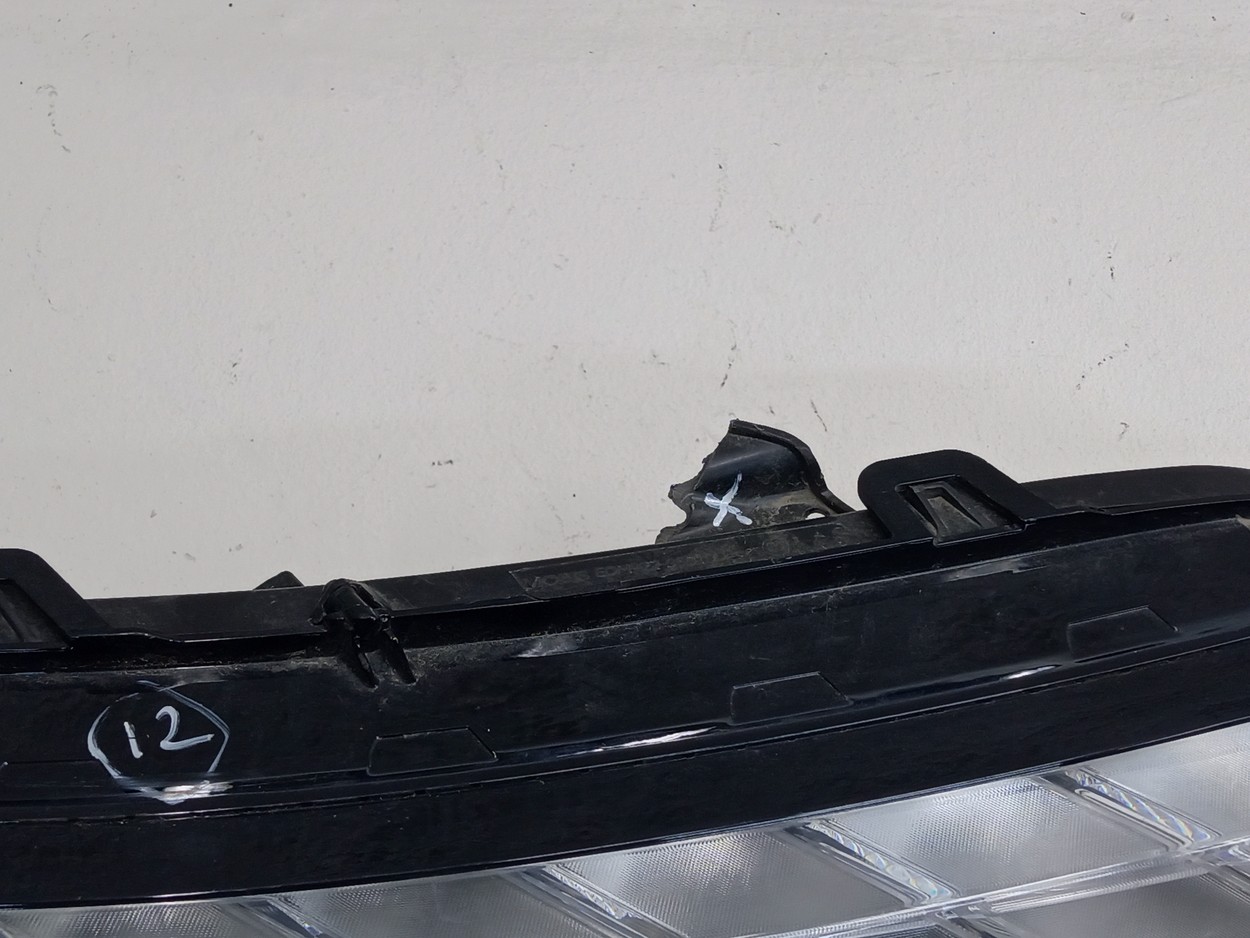 Фара ДХО передняя правая верхняя Mitsubishi Eclipse Cross Restail LED