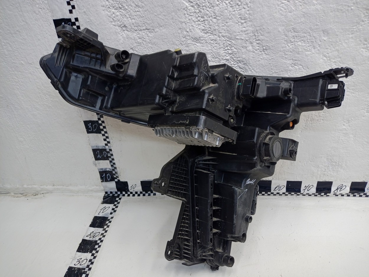 Фара передняя правая Geely Atlas 2 LED