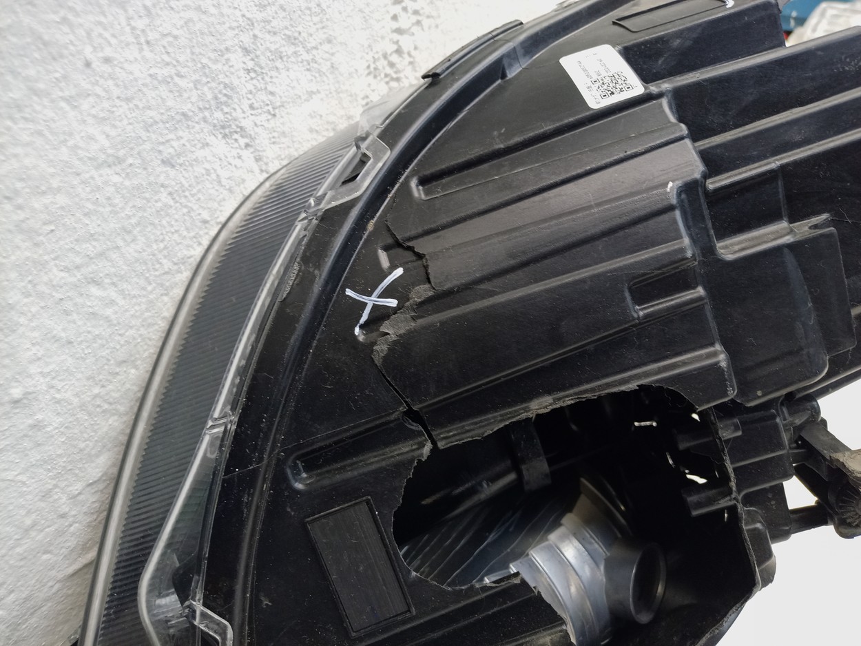 Фара передняя правая Omoda C5 галоген