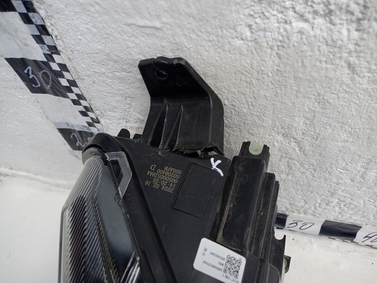 Фара передняя правая Omoda C5 галоген