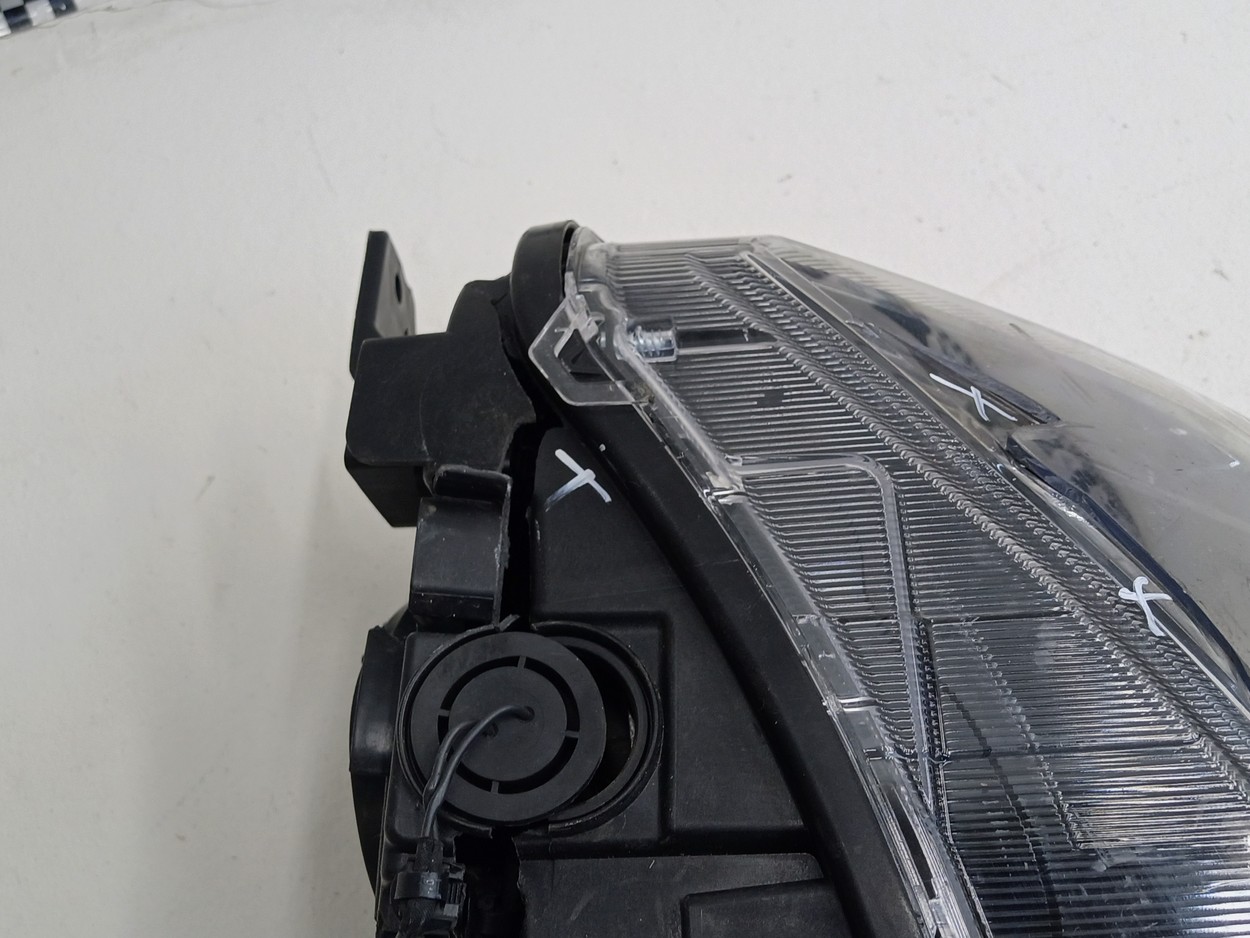 Фара передняя правая Omoda C5 галоген