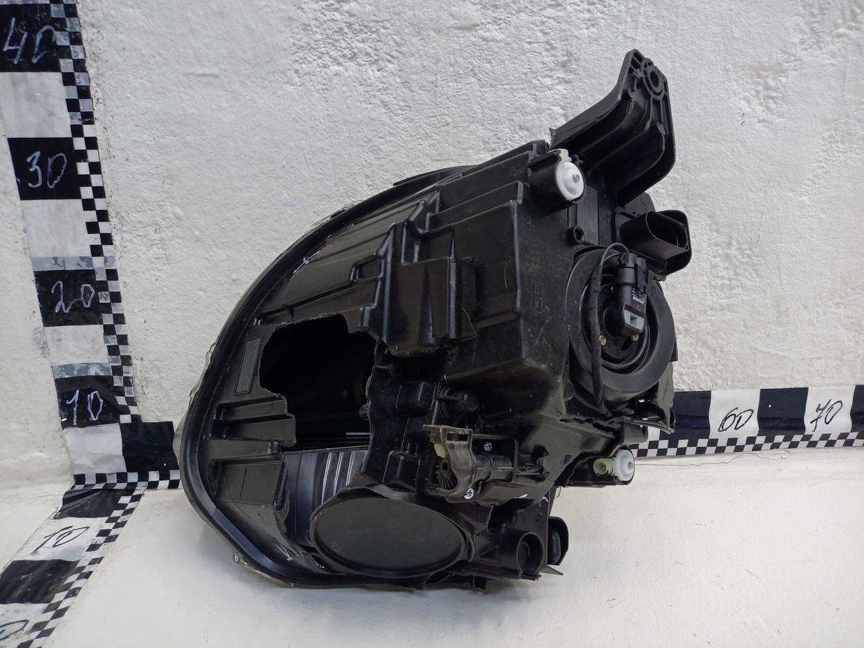 Фара передняя правая Omoda C5 галоген