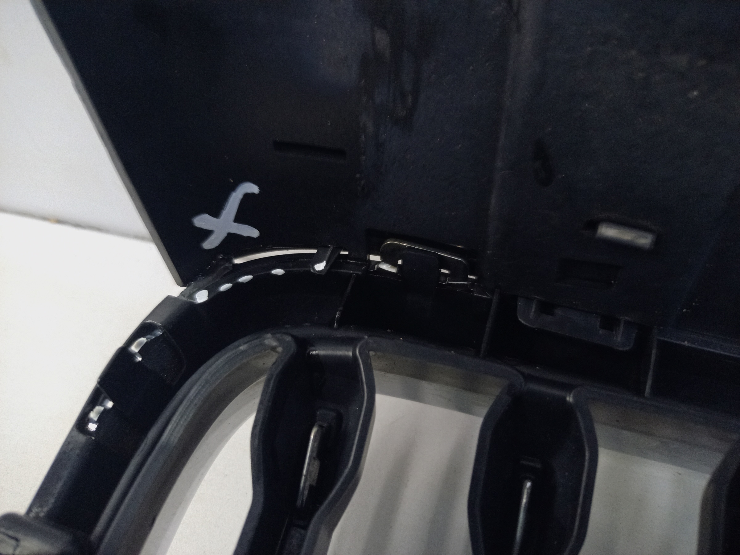 Решетка радиатора Volvo XC60 2 под камеру
